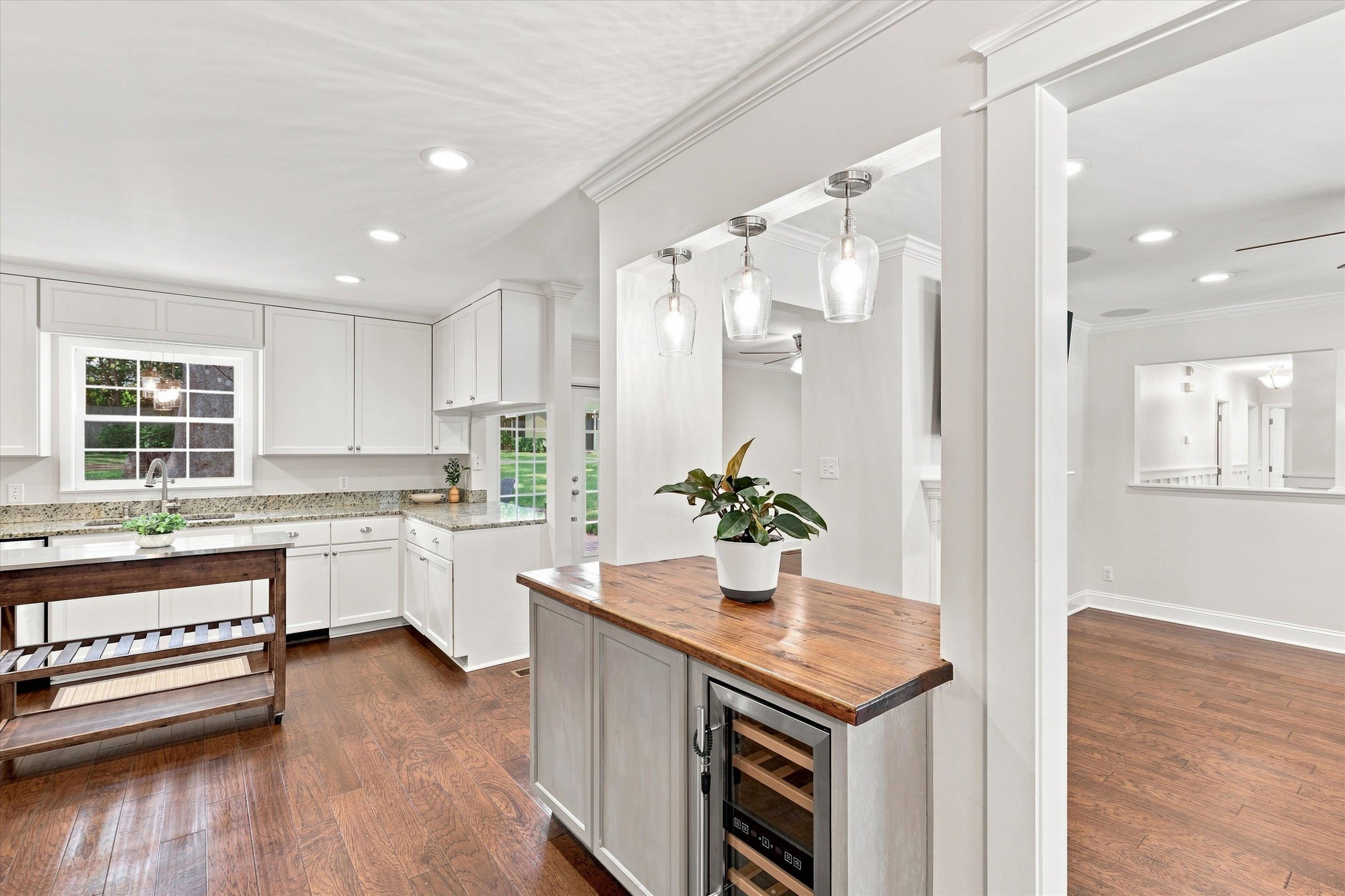 1306 Leewood Drive