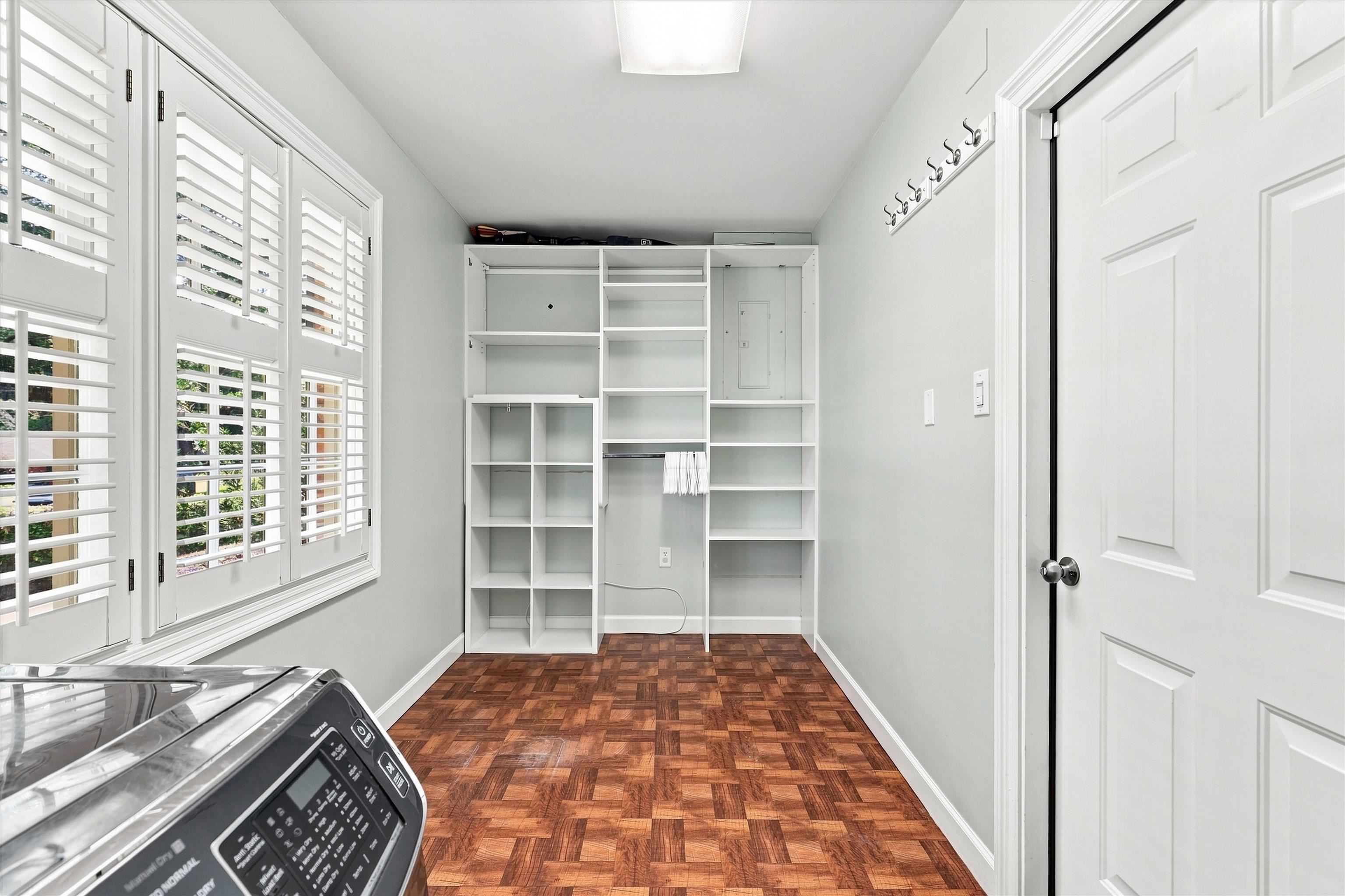 1306 Leewood Drive
