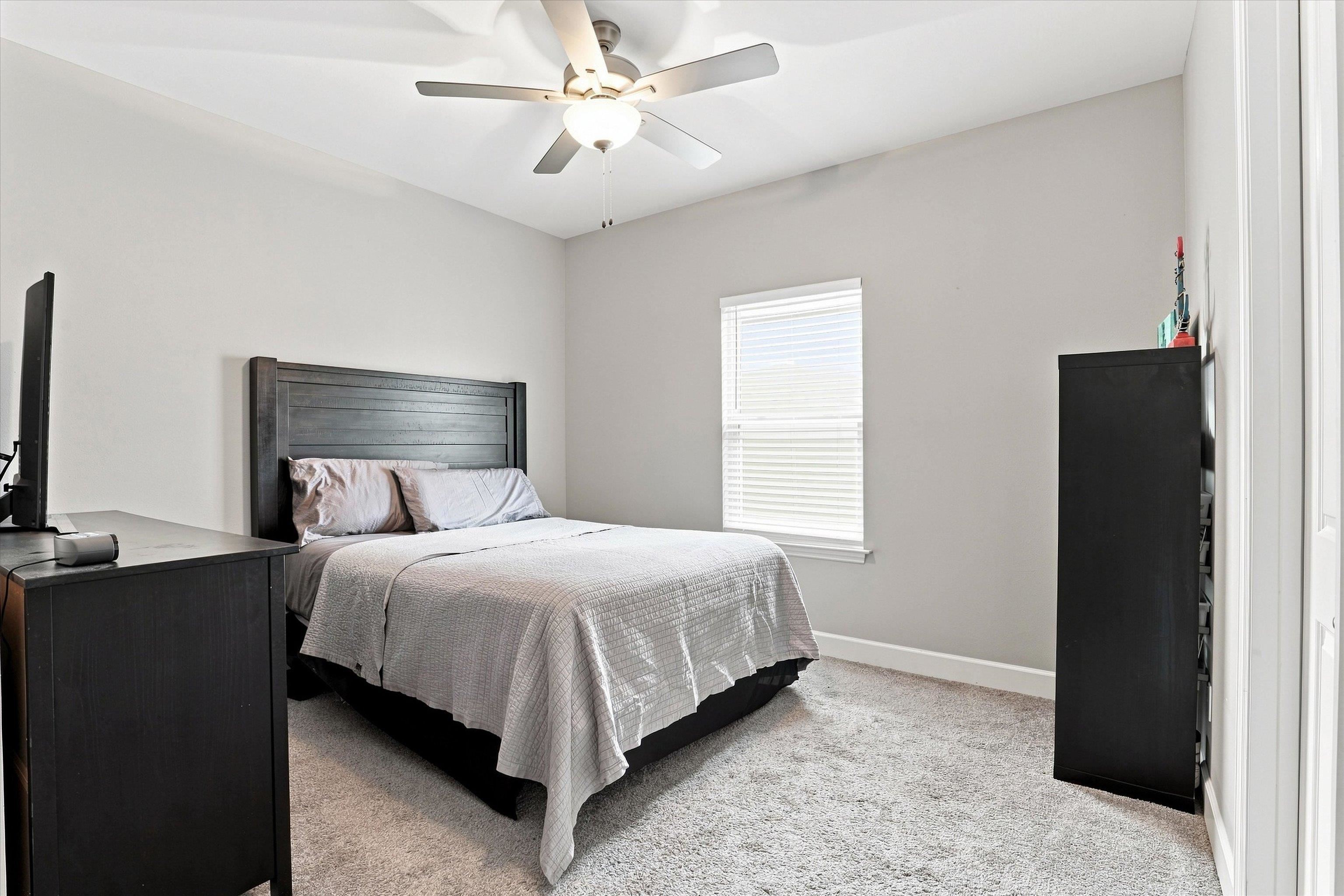 2335 Lexington Pond Way