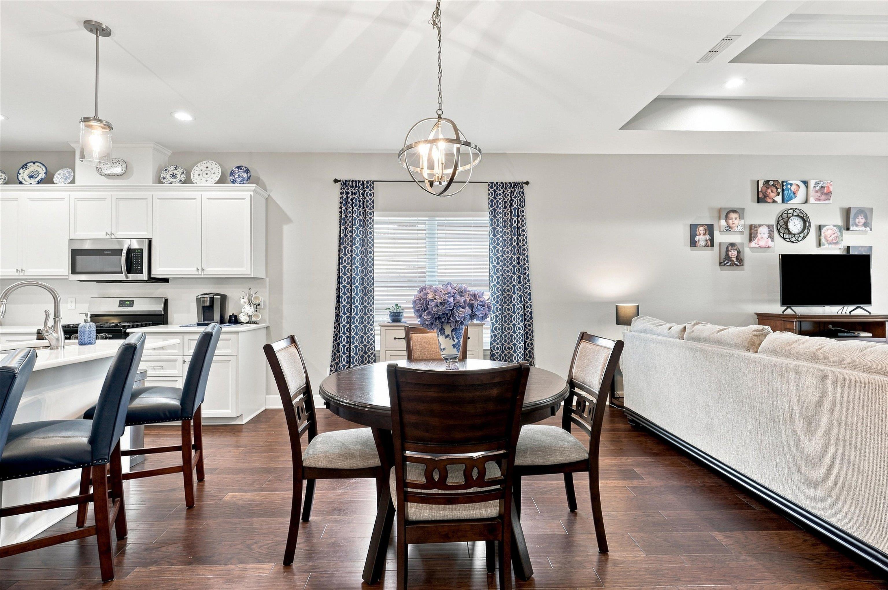2335 Lexington Pond Way