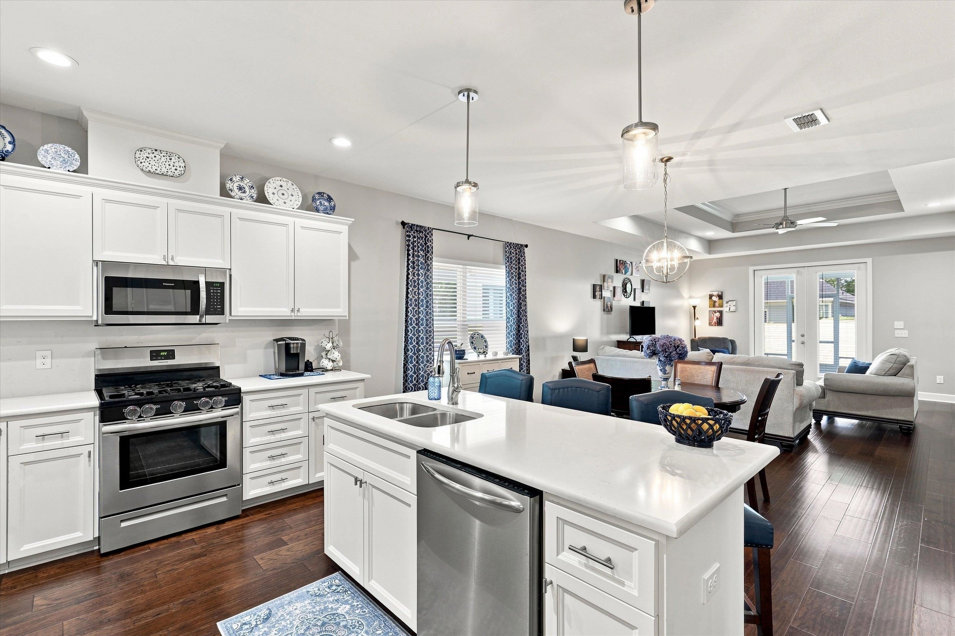 2335 Lexington Pond Way