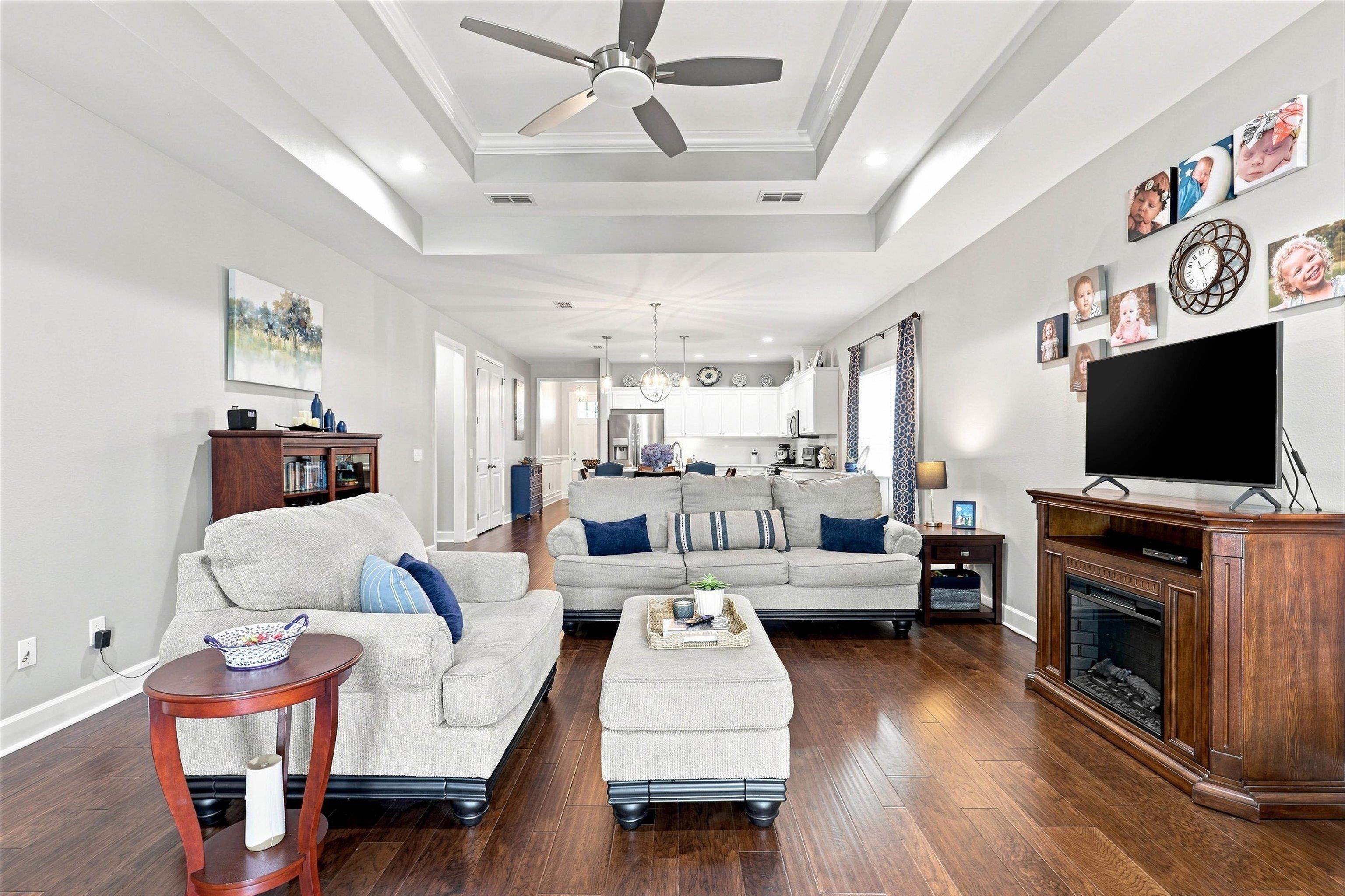 2335 Lexington Pond Way