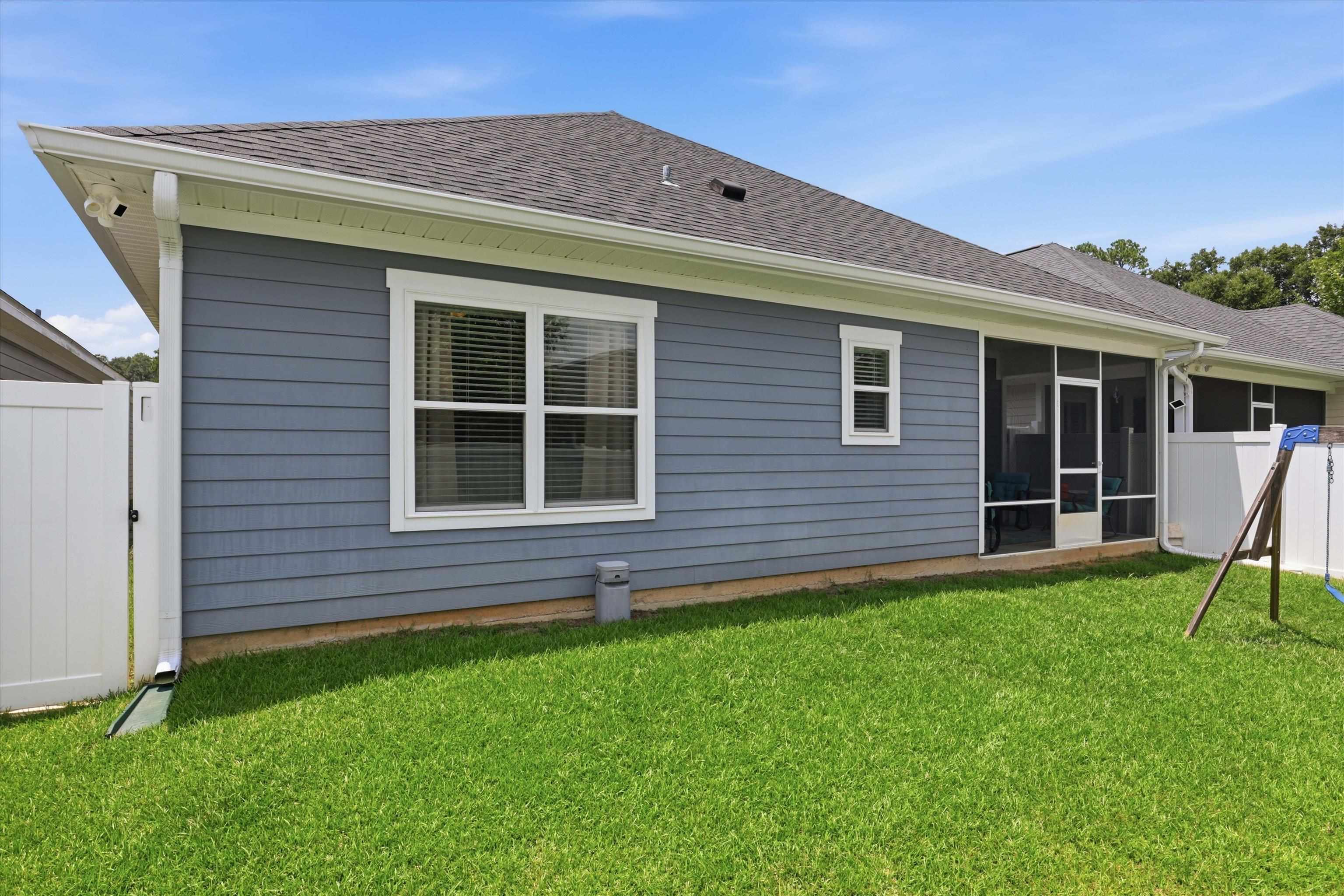 2335 Lexington Pond Way