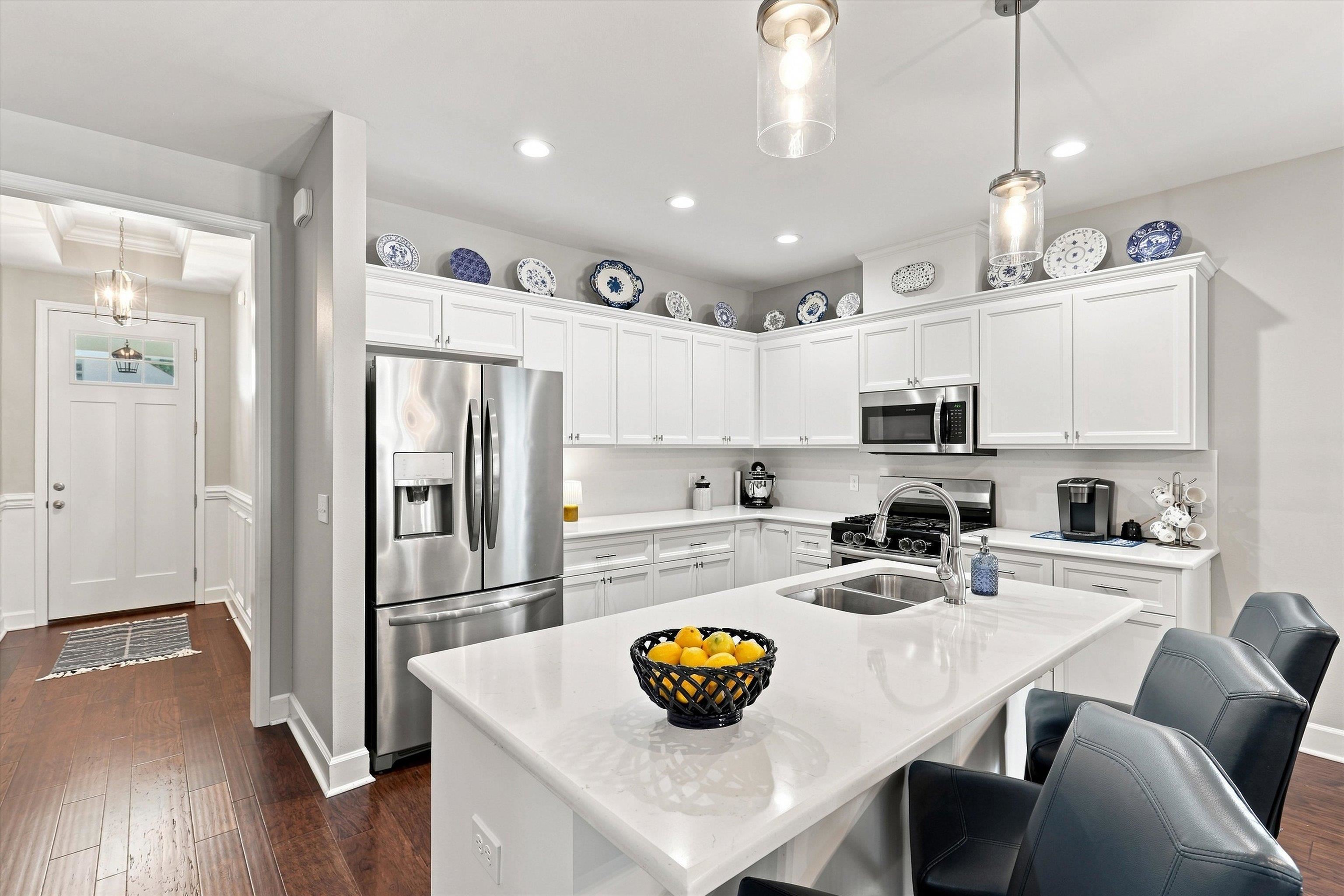 2335 Lexington Pond Way