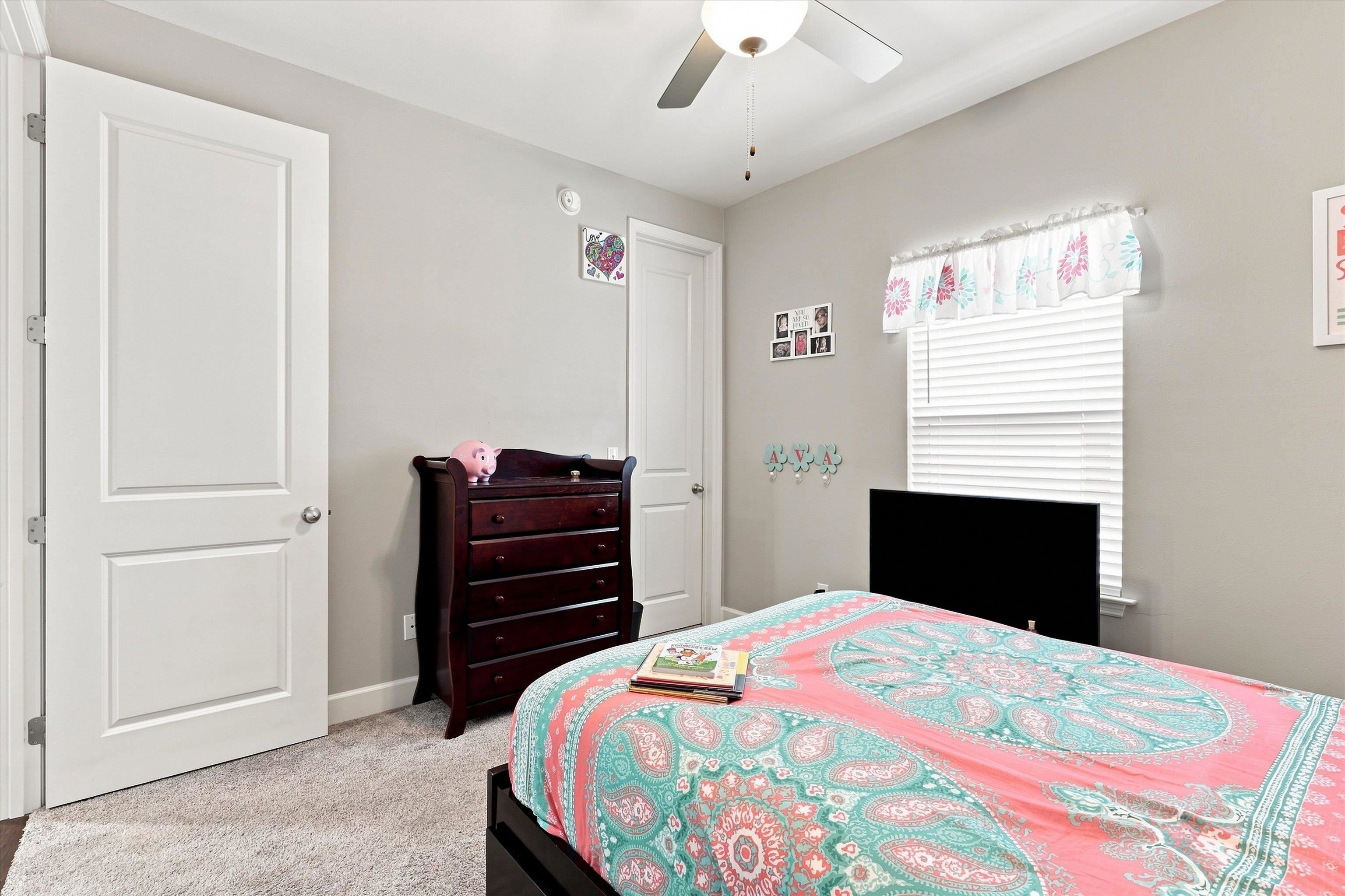 2335 Lexington Pond Way