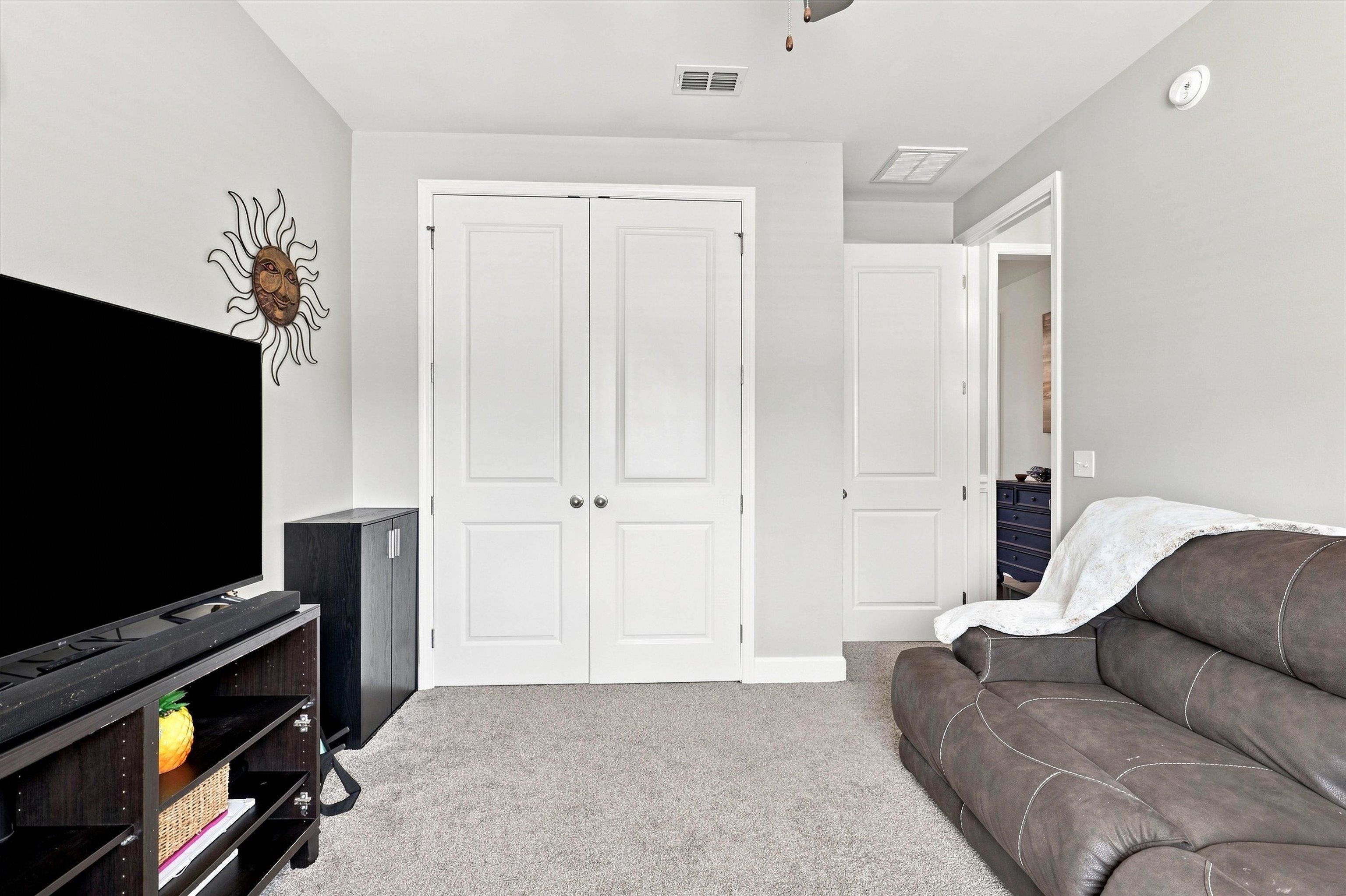 2335 Lexington Pond Way
