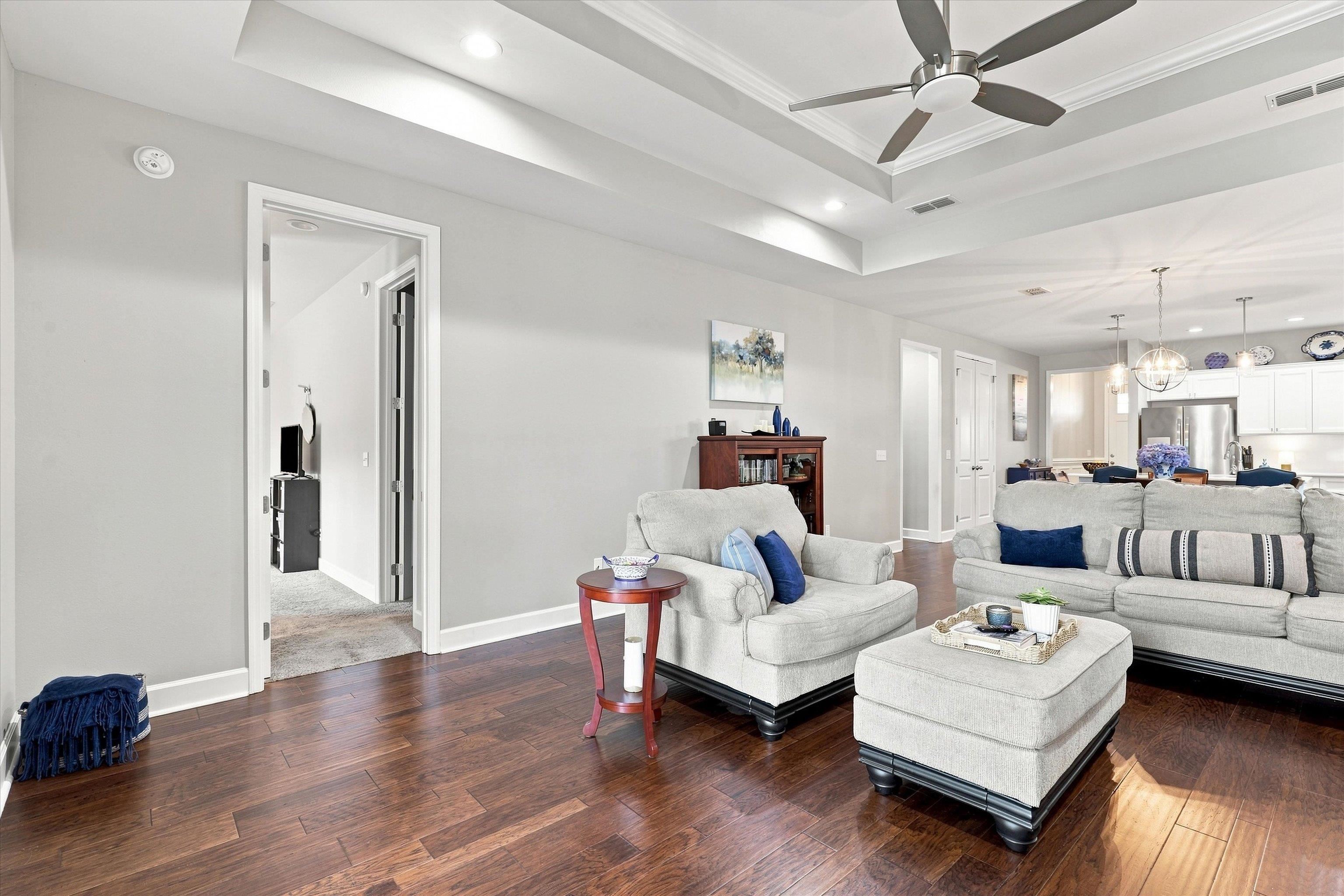 2335 Lexington Pond Way