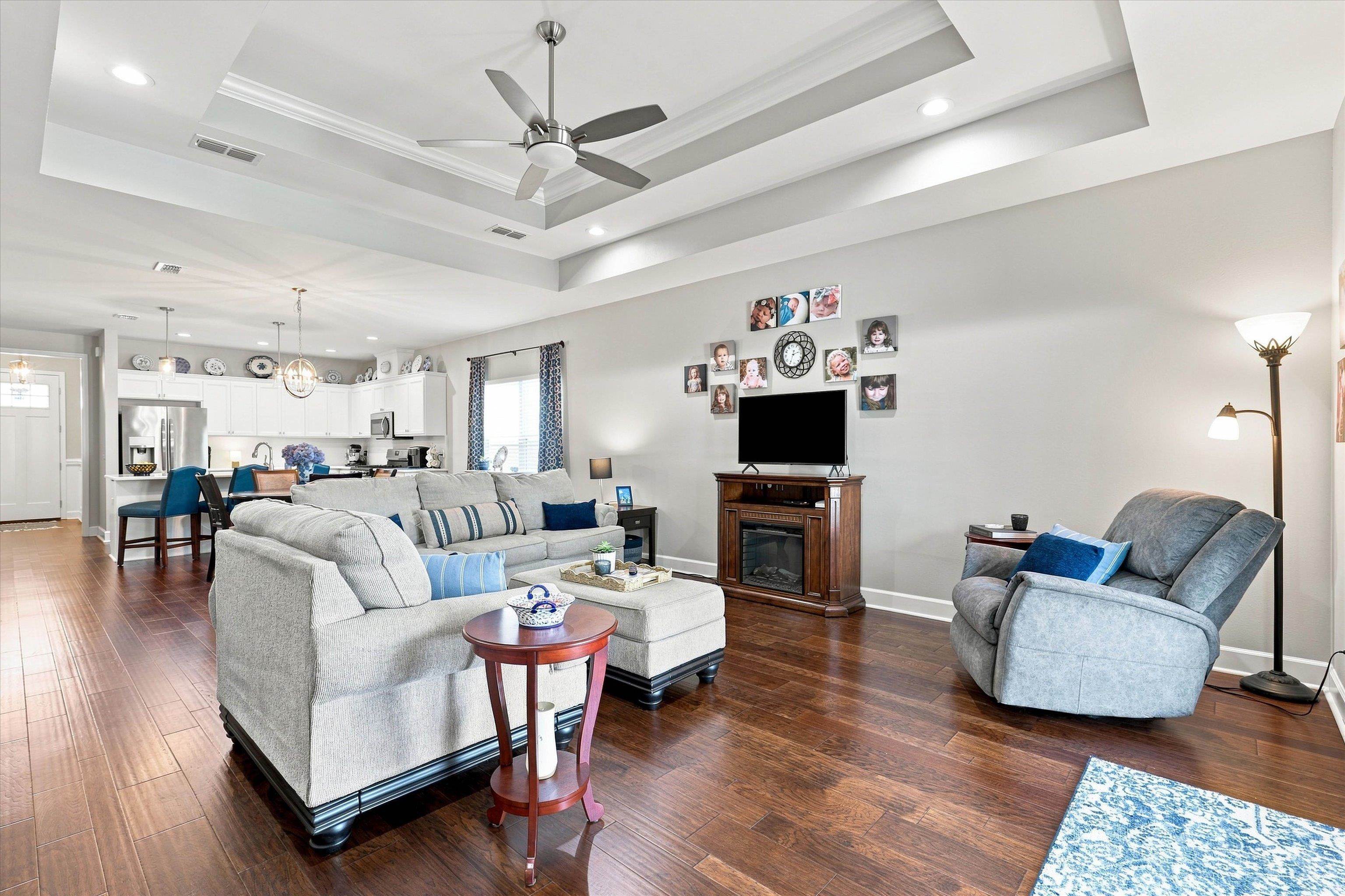 2335 Lexington Pond Way