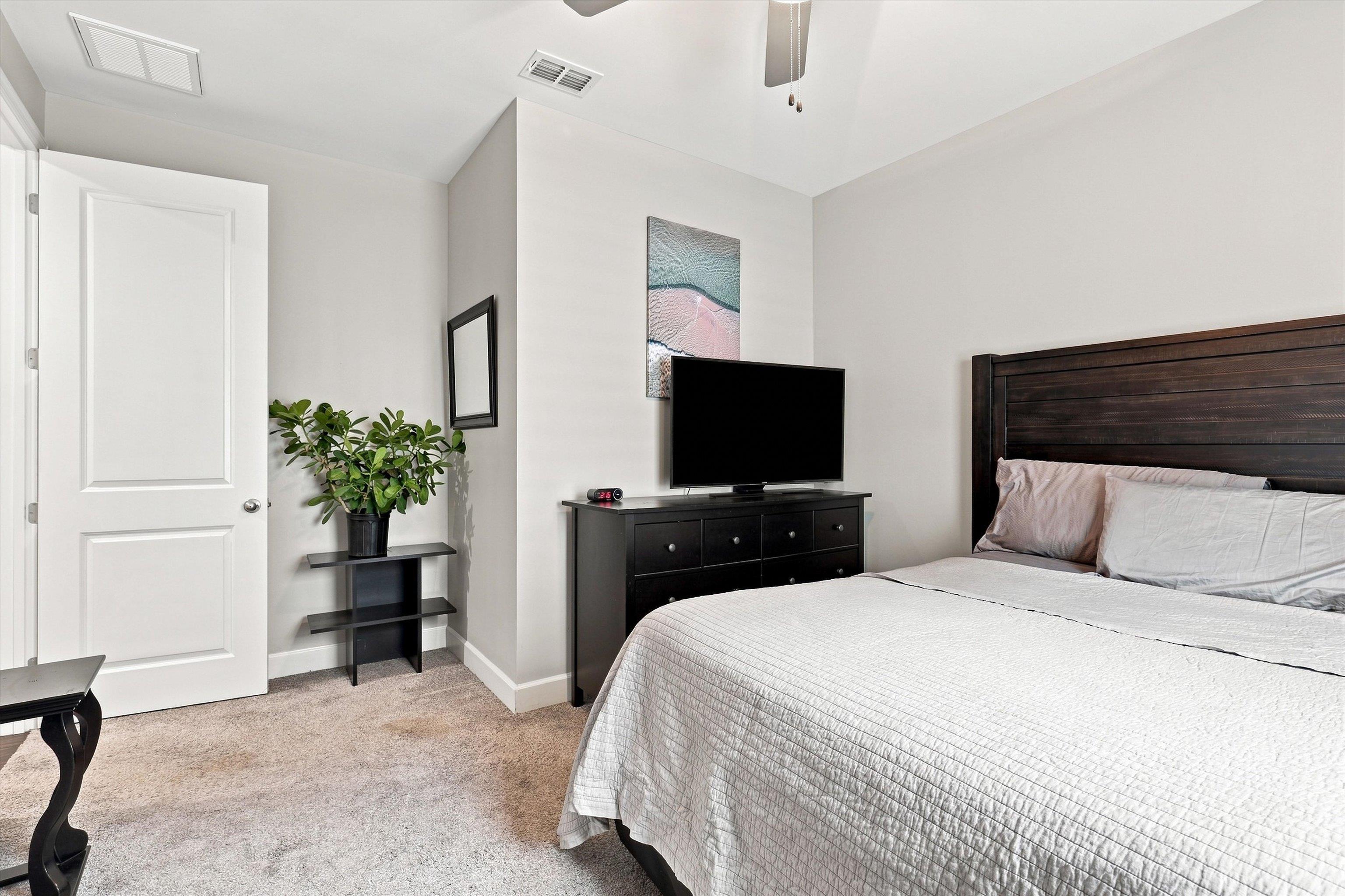 2335 Lexington Pond Way