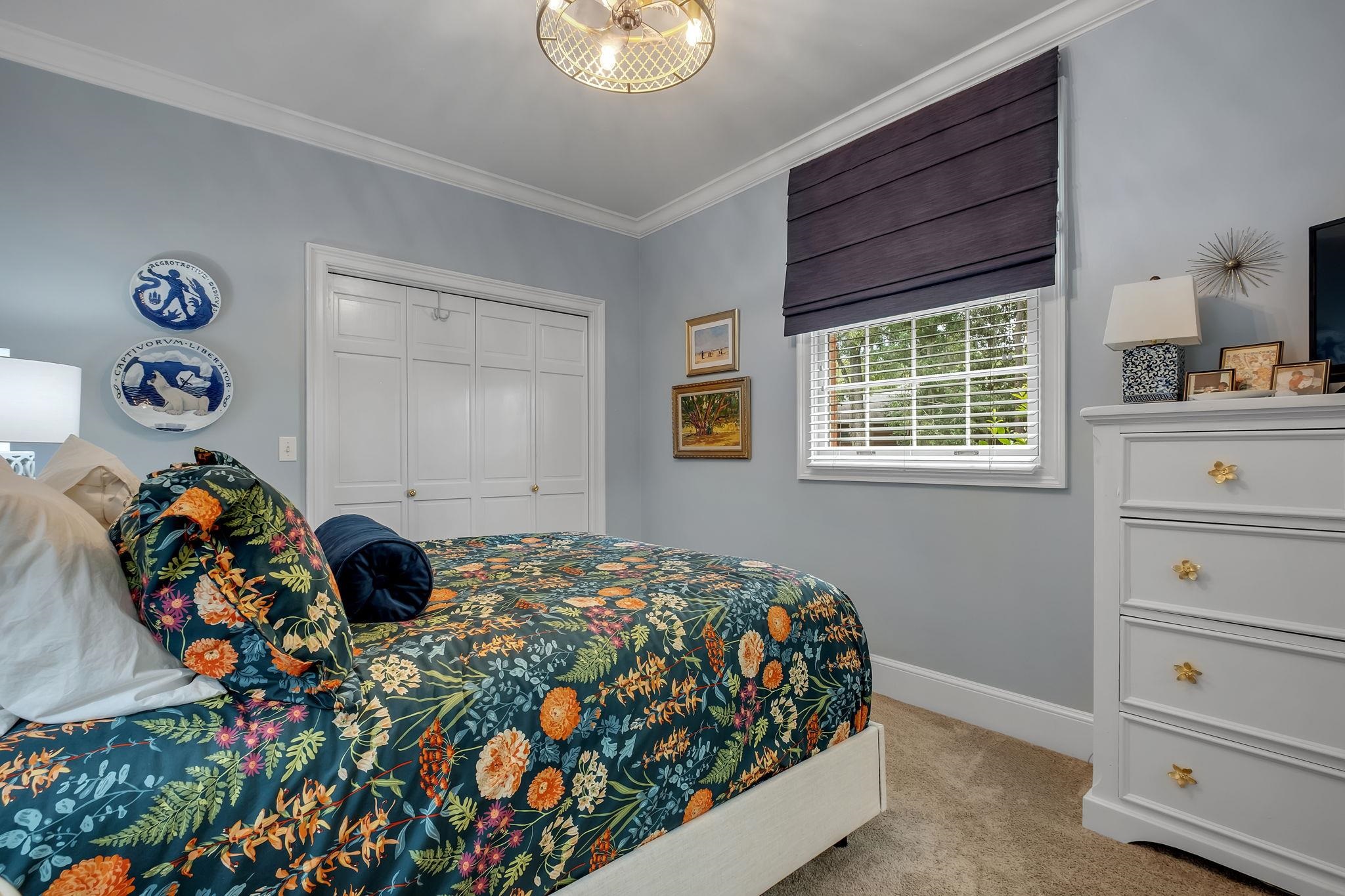 5059 Centennial Oak Circle