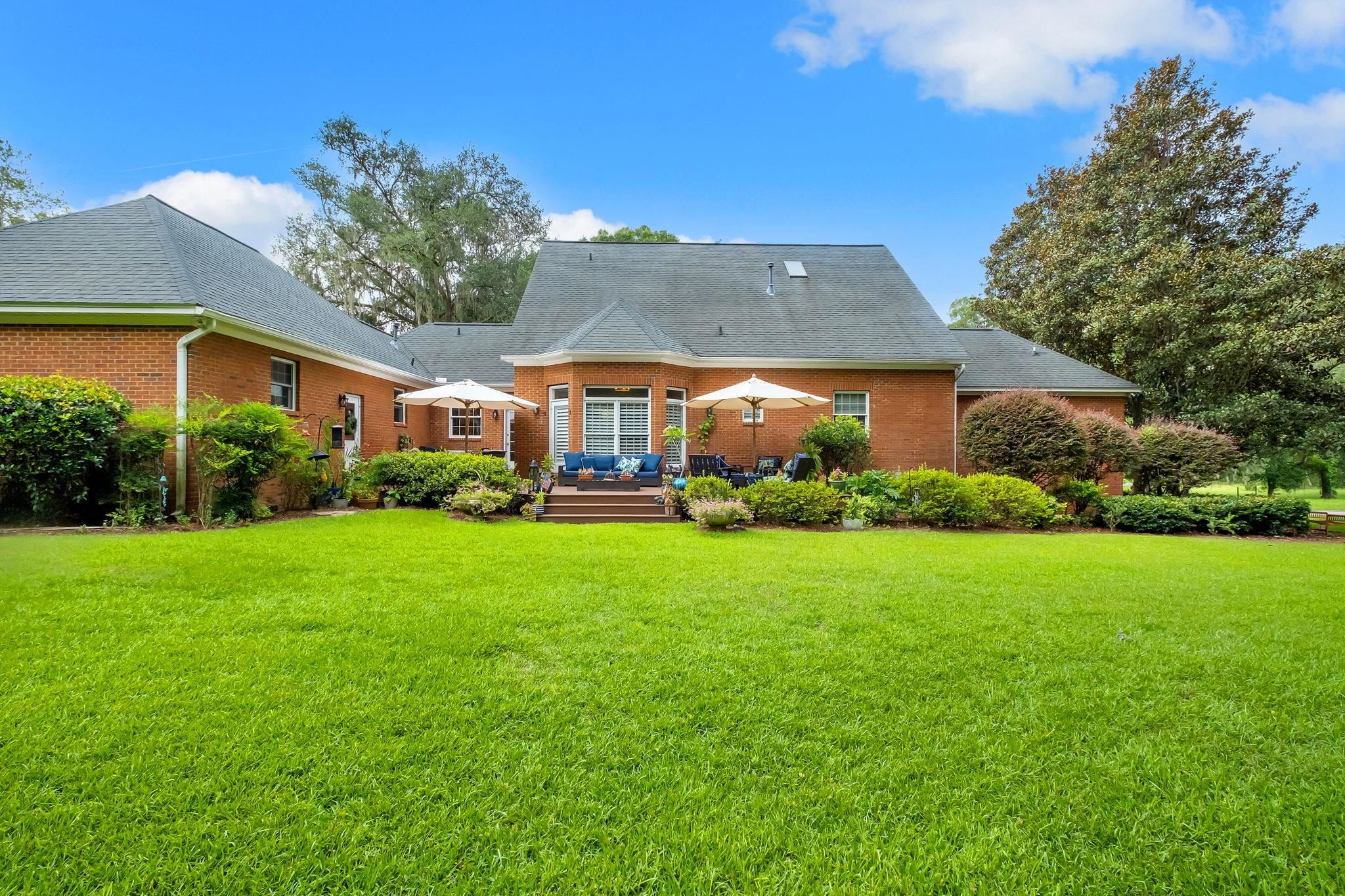 5059 Centennial Oak Circle
