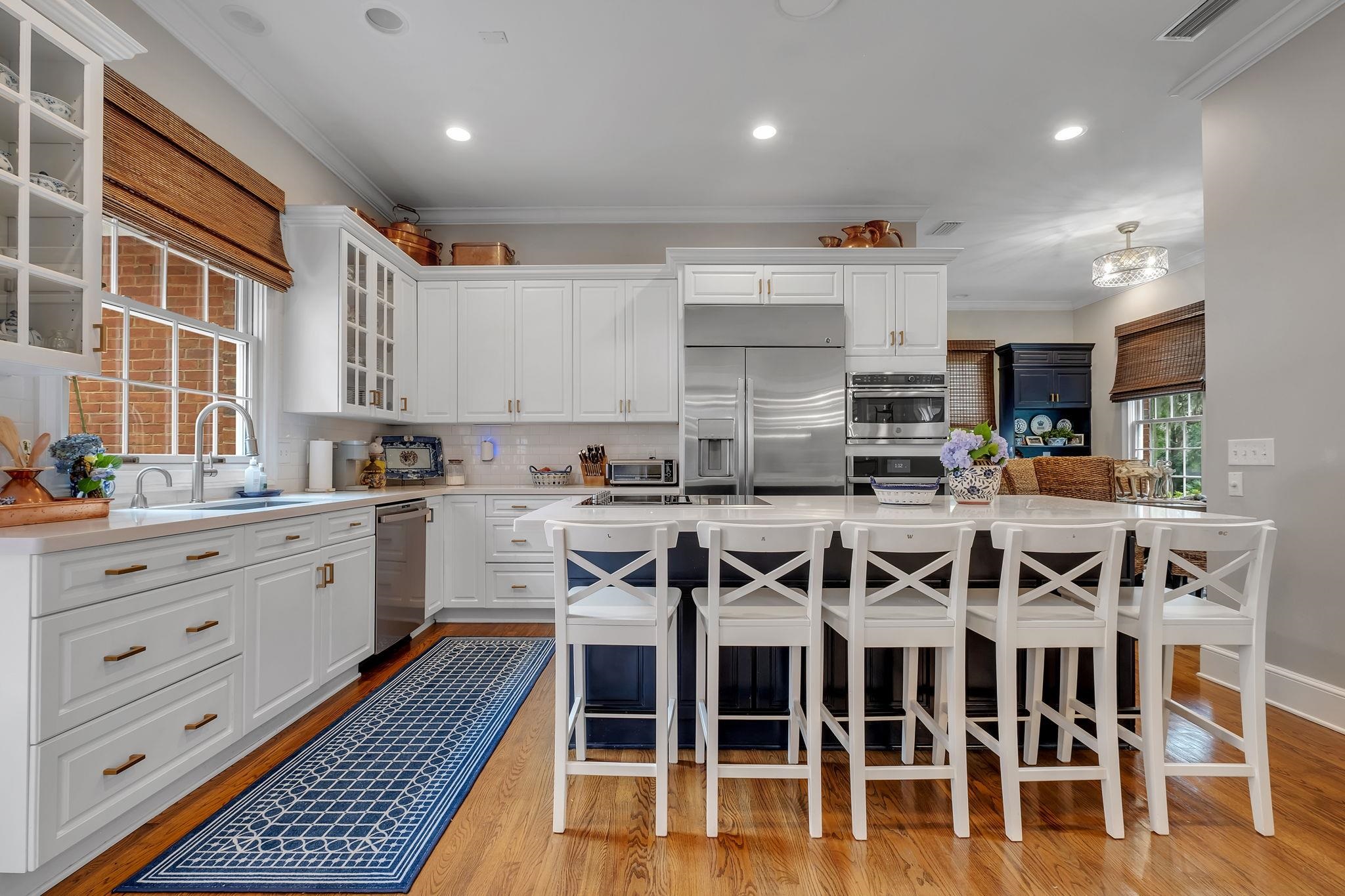 5059 Centennial Oak Circle