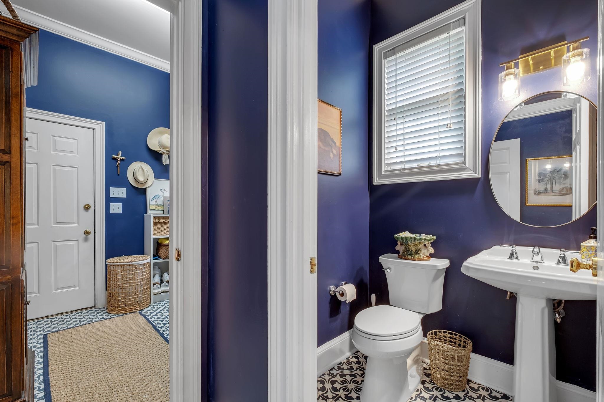 5059 Centennial Oak Circle