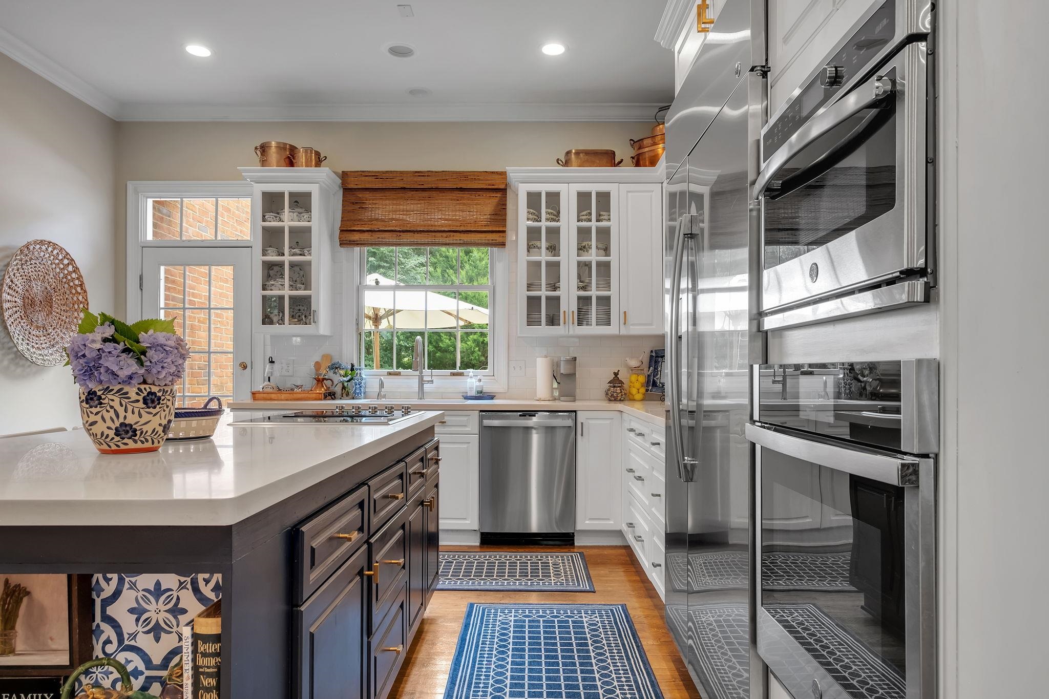 5059 Centennial Oak Circle