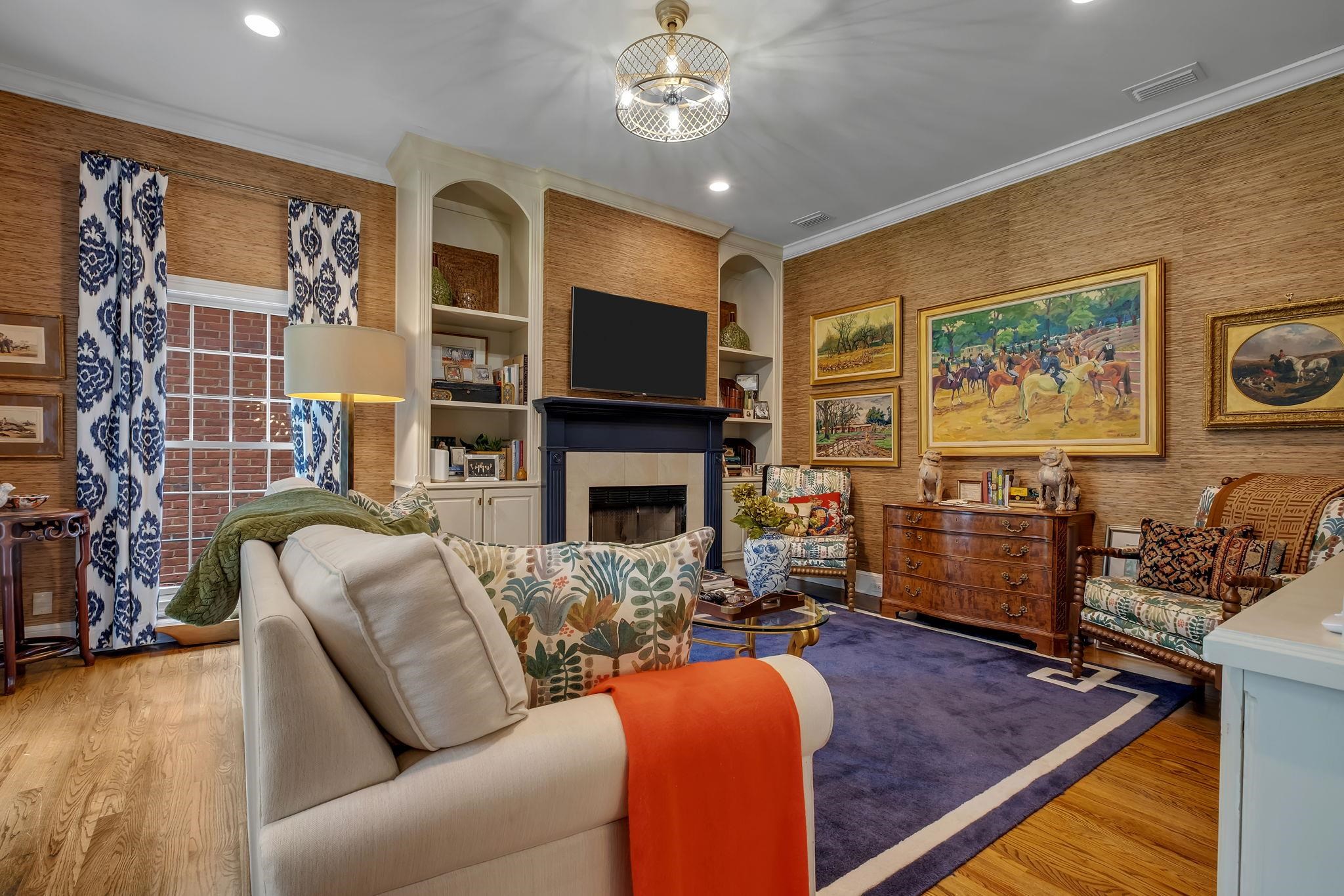 5059 Centennial Oak Circle