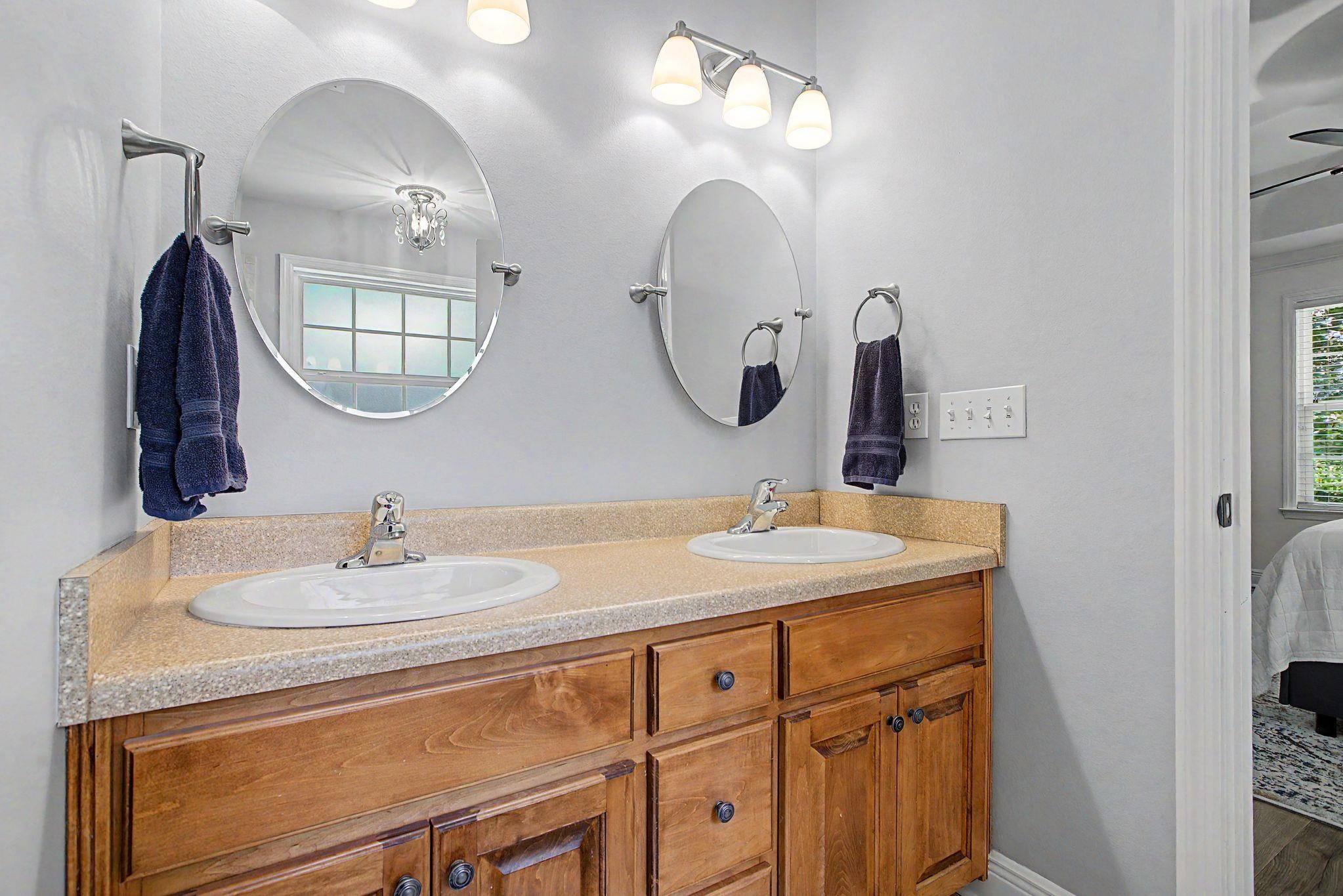 3440 Cedarwood Trail