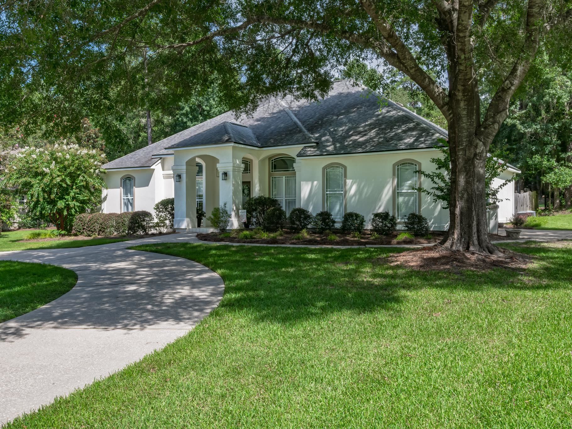 8893 Saltcoates Court