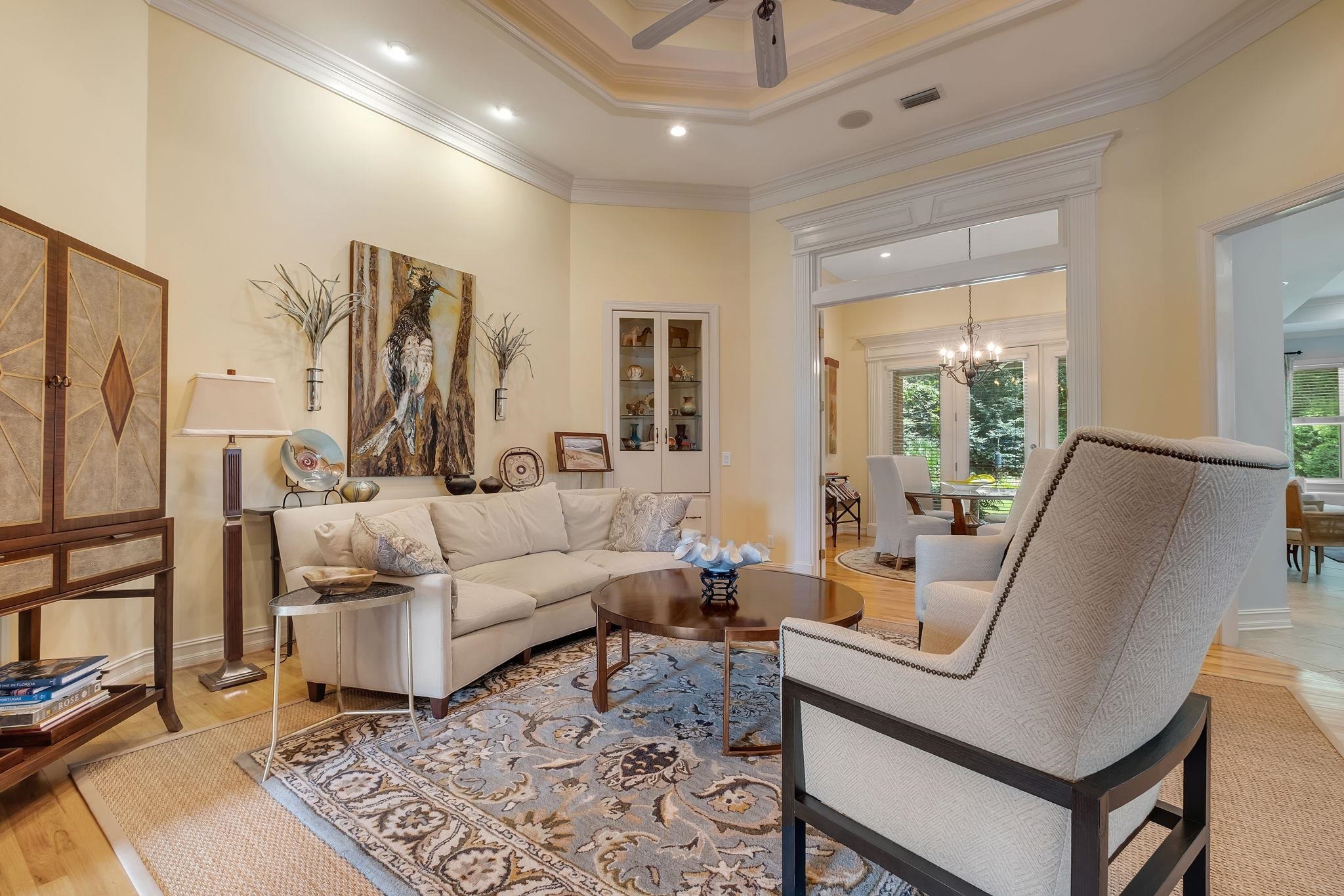 3129 Rue Royale