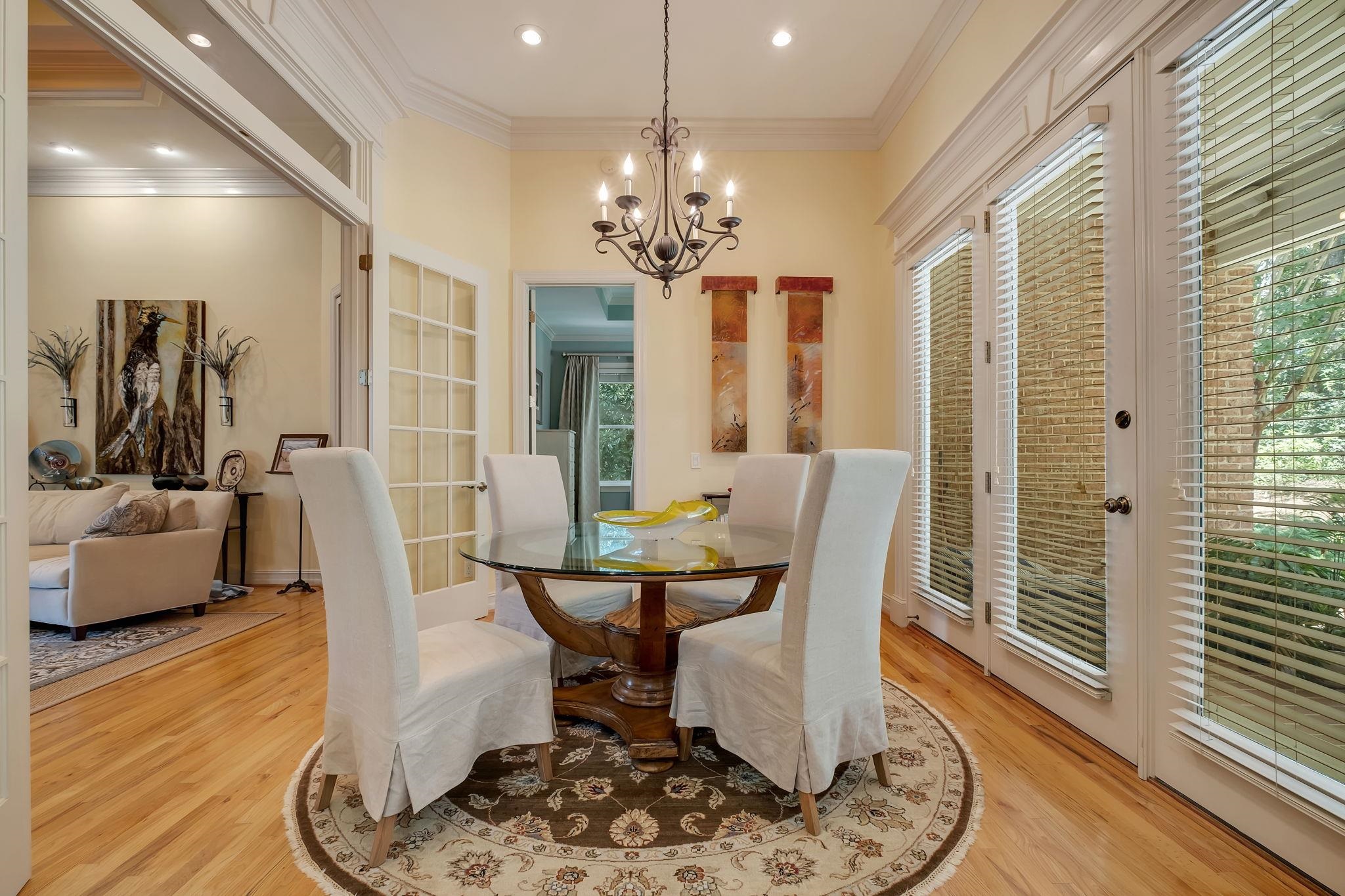 3129 Rue Royale