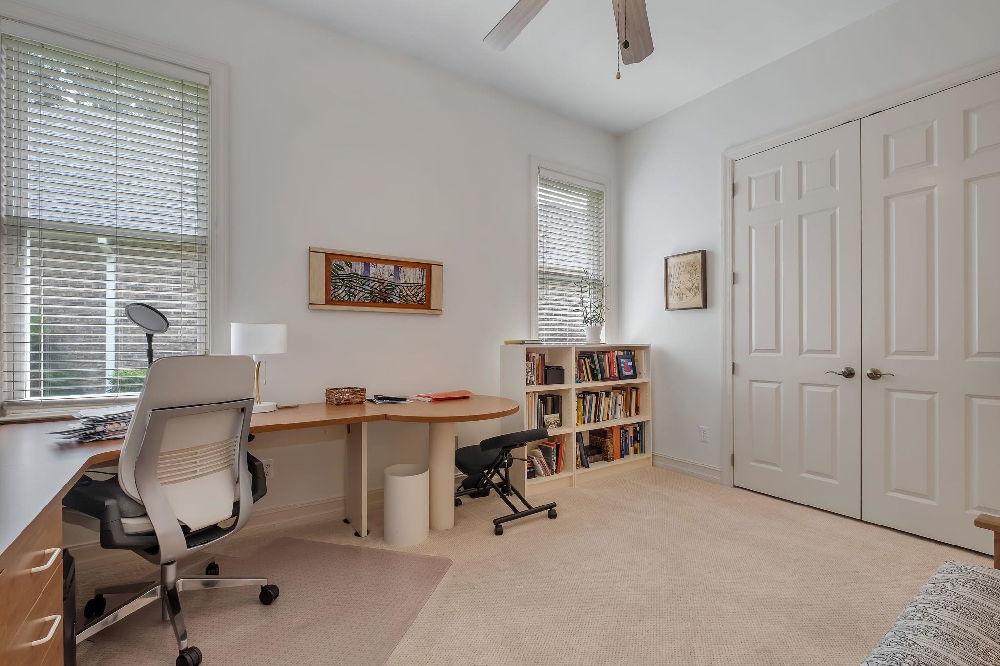 3129 Rue Royale