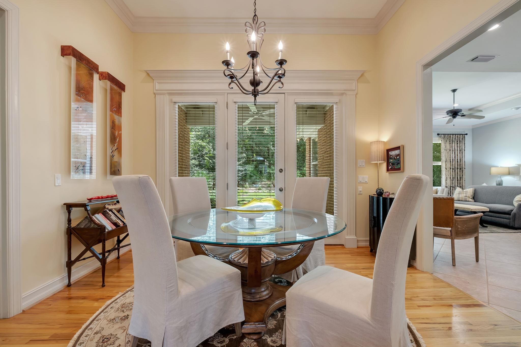 3129 Rue Royale
