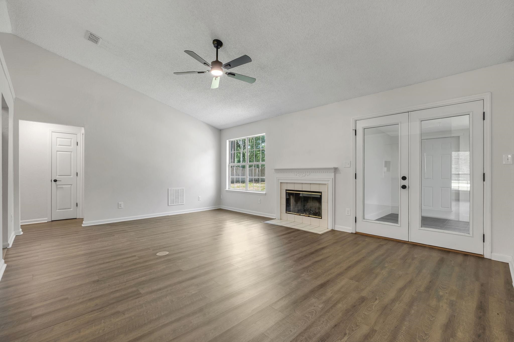 9870 Brookhollow Lane