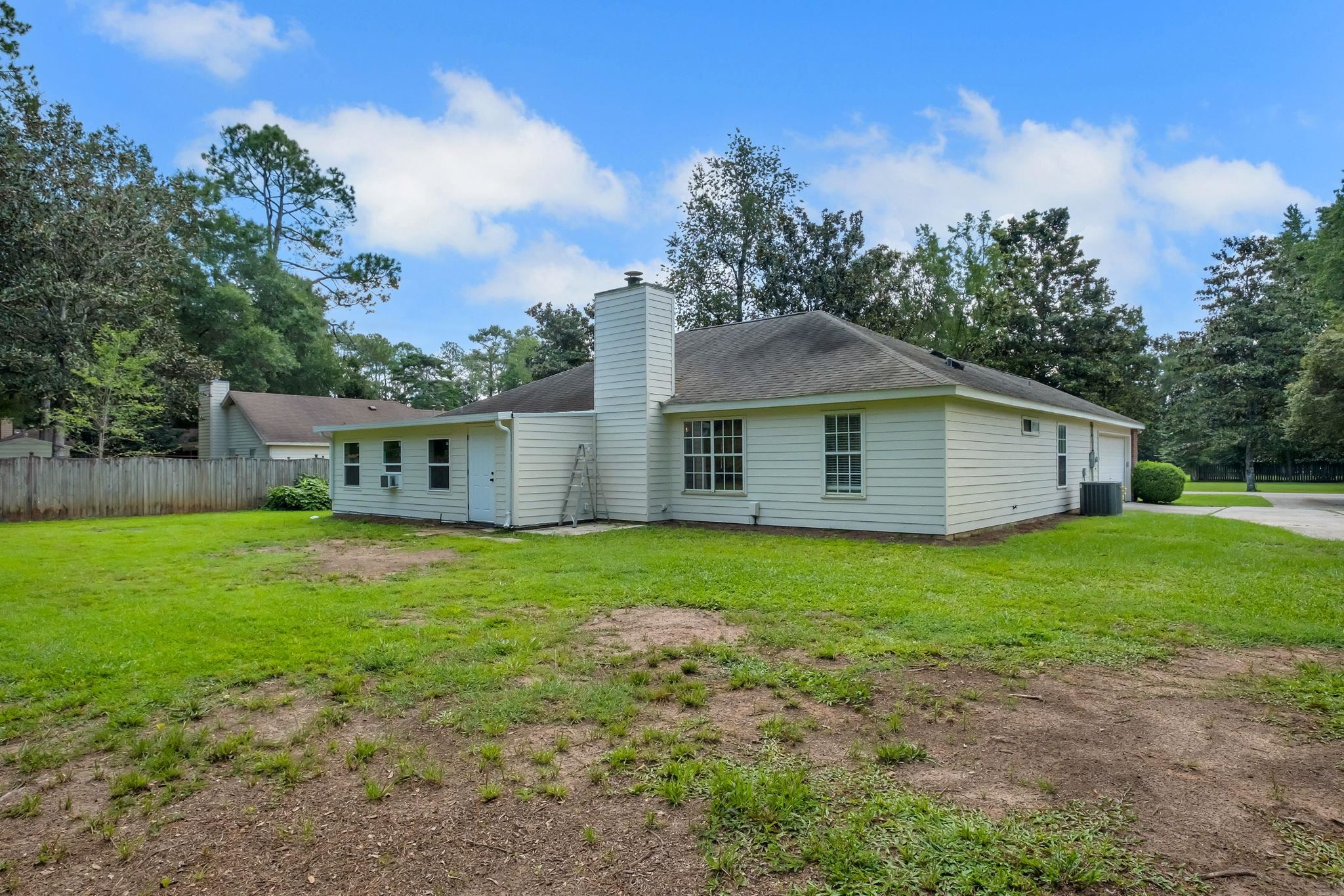 9870 Brookhollow Lane