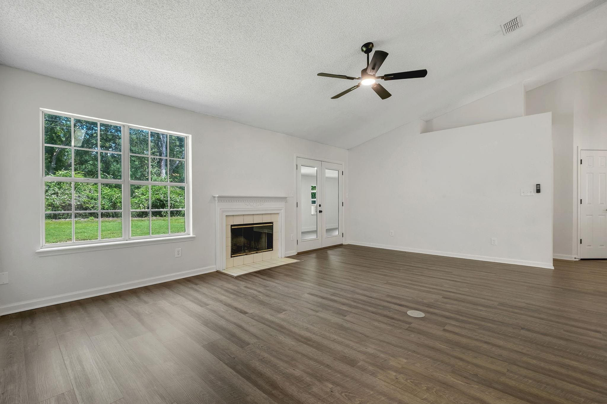 9870 Brookhollow Lane