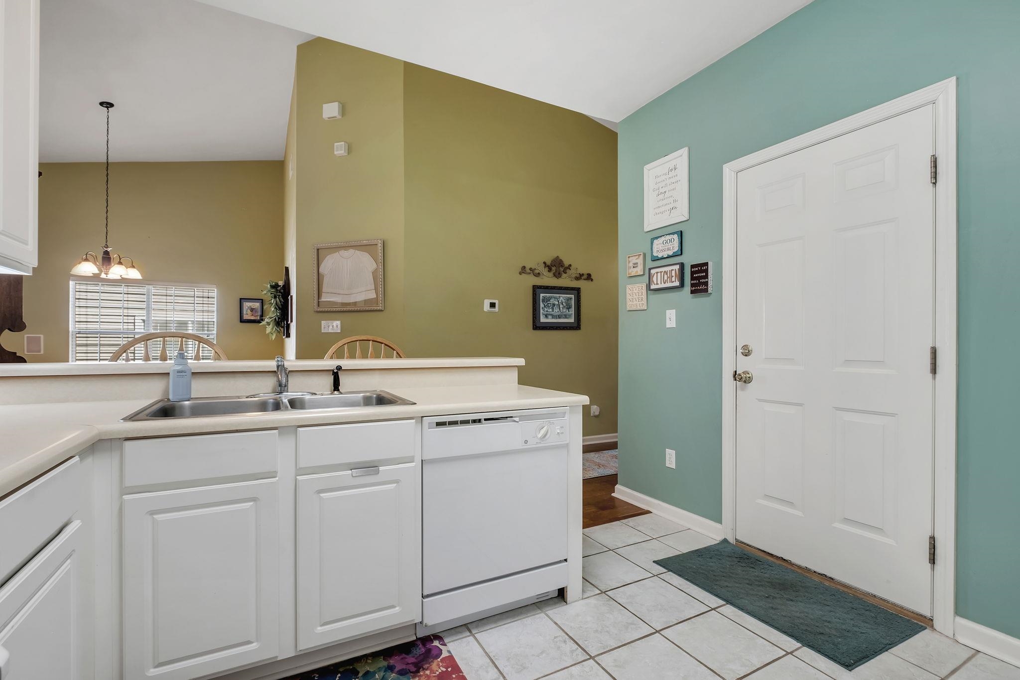 1348 MOSSWOOD CHASE
