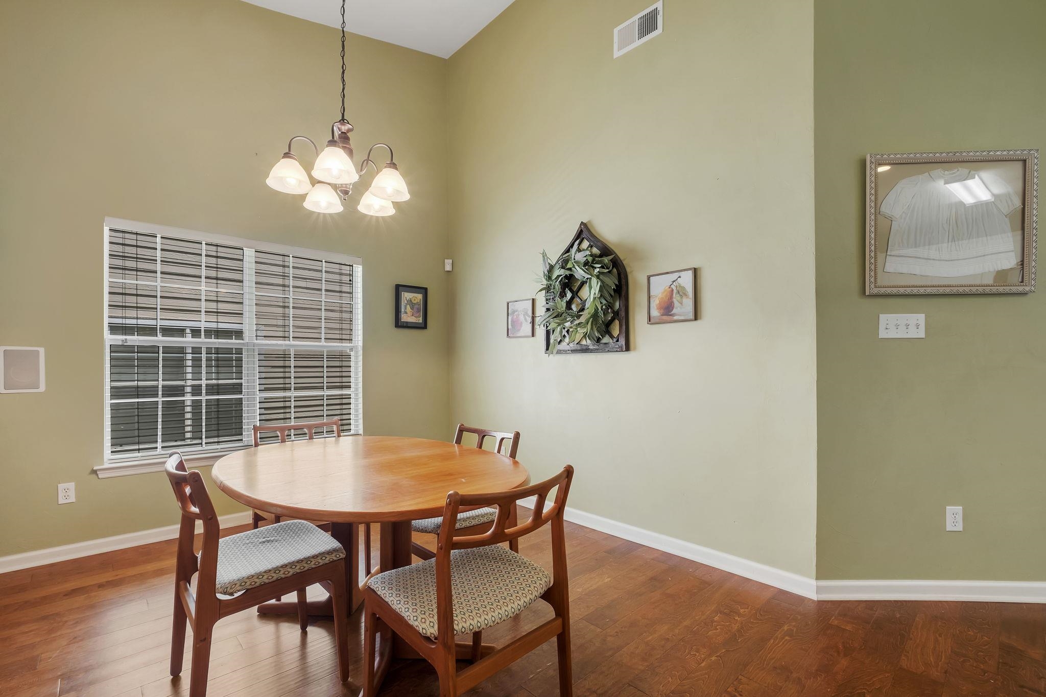 1348 MOSSWOOD CHASE