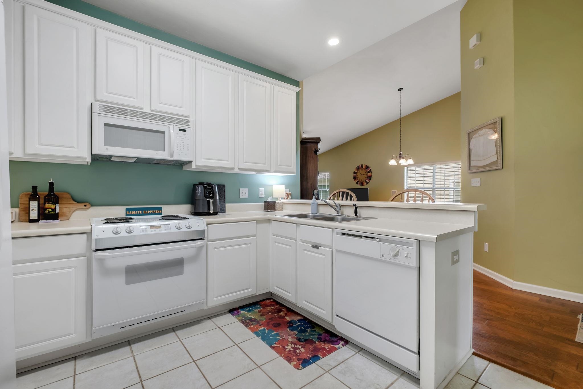 1348 MOSSWOOD CHASE