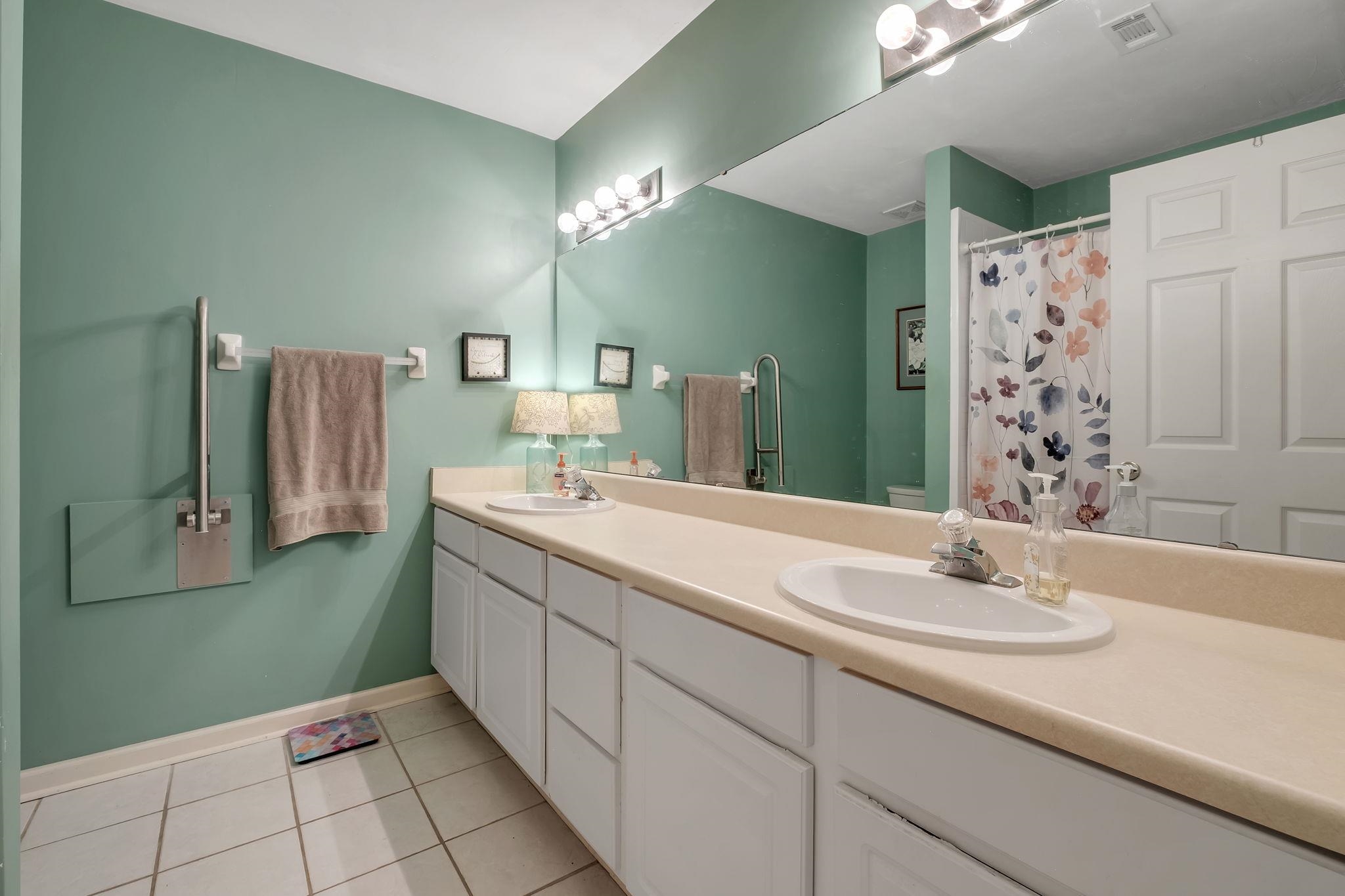 1348 MOSSWOOD CHASE