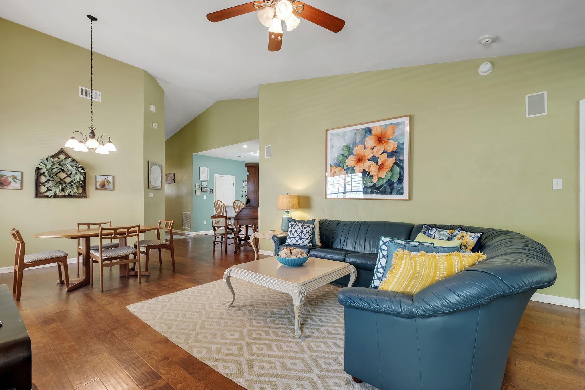 1348 MOSSWOOD CHASE