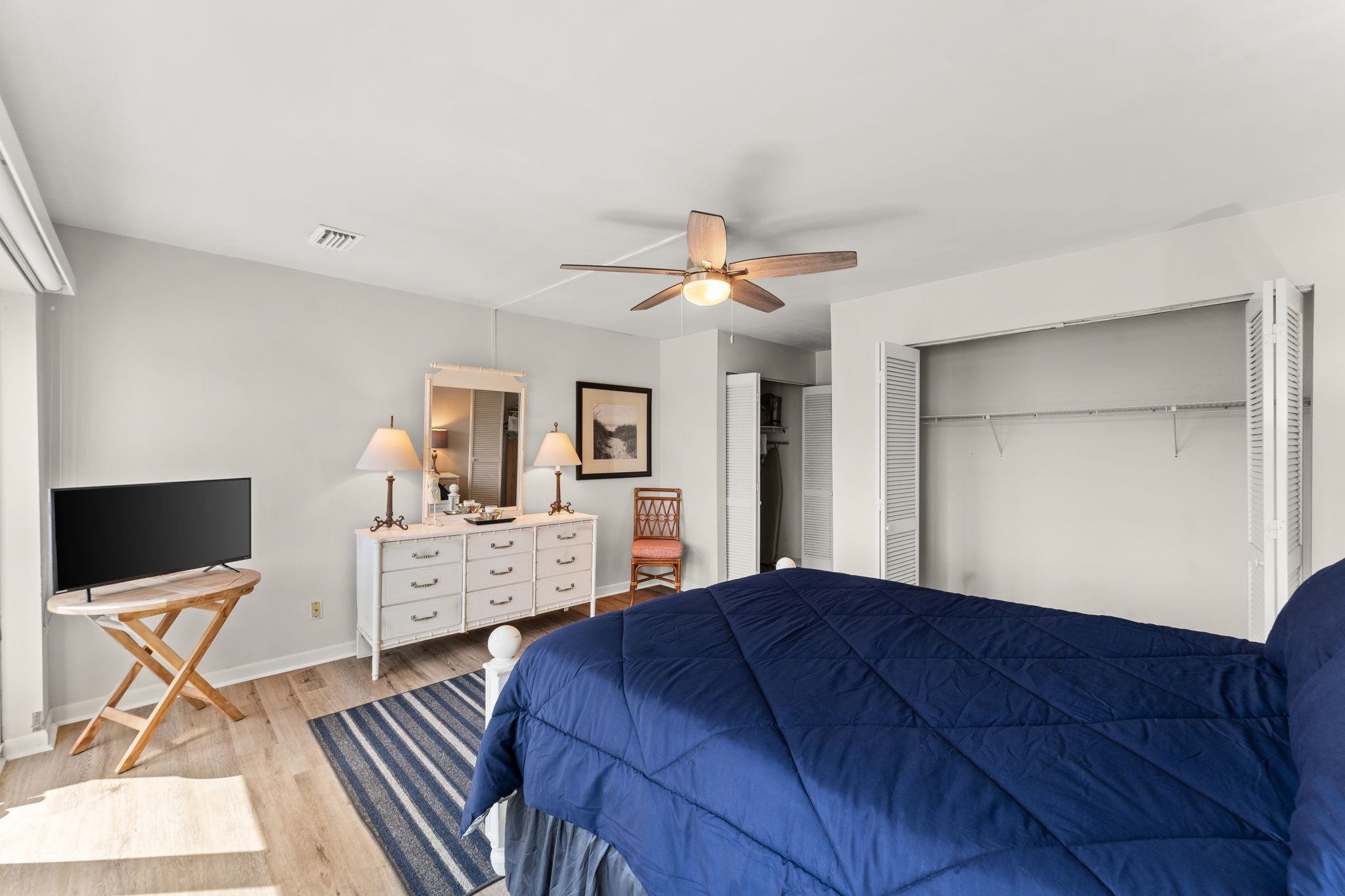 5717 Thomas Drive Unit: B133