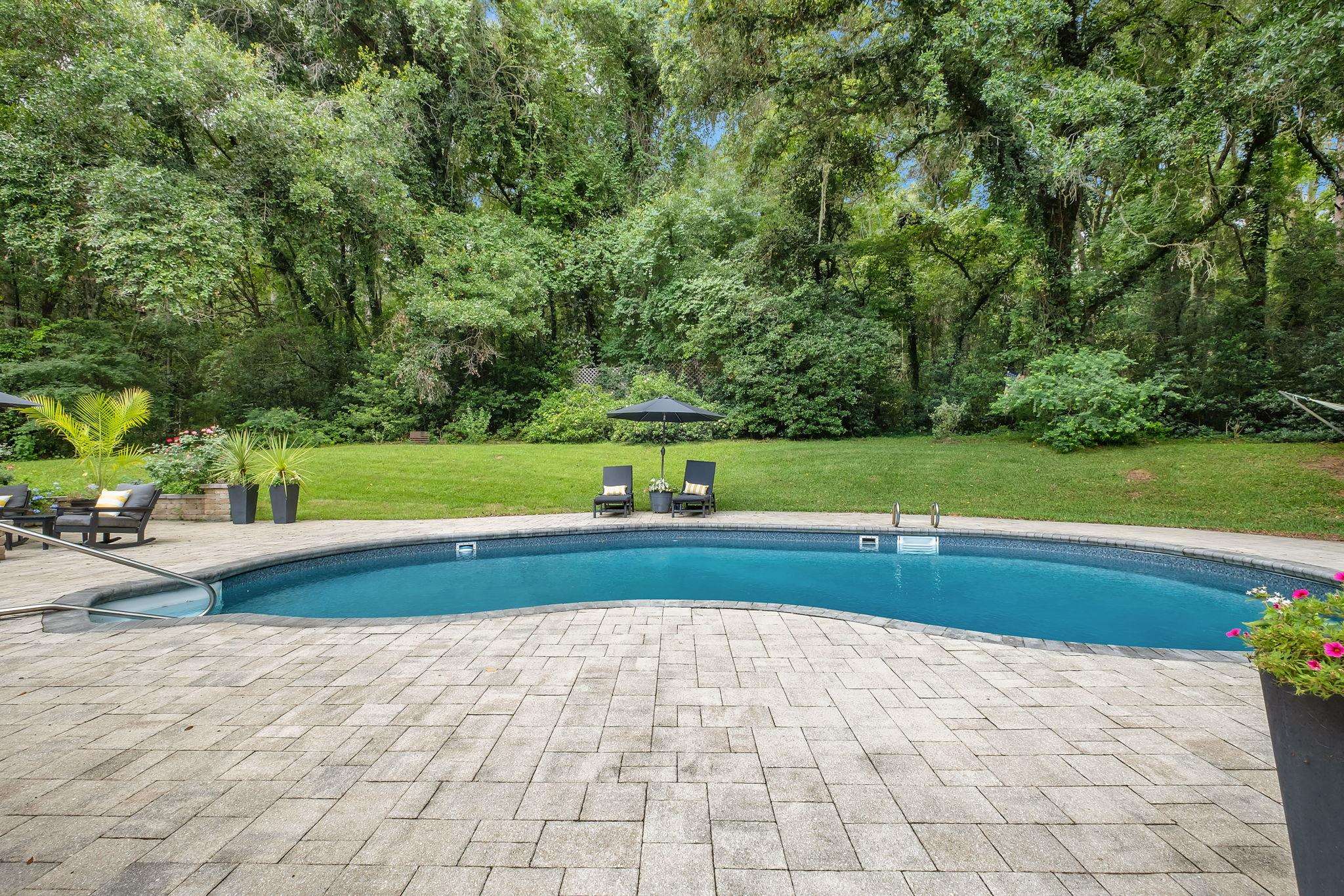 3332 CHARLESTON Road