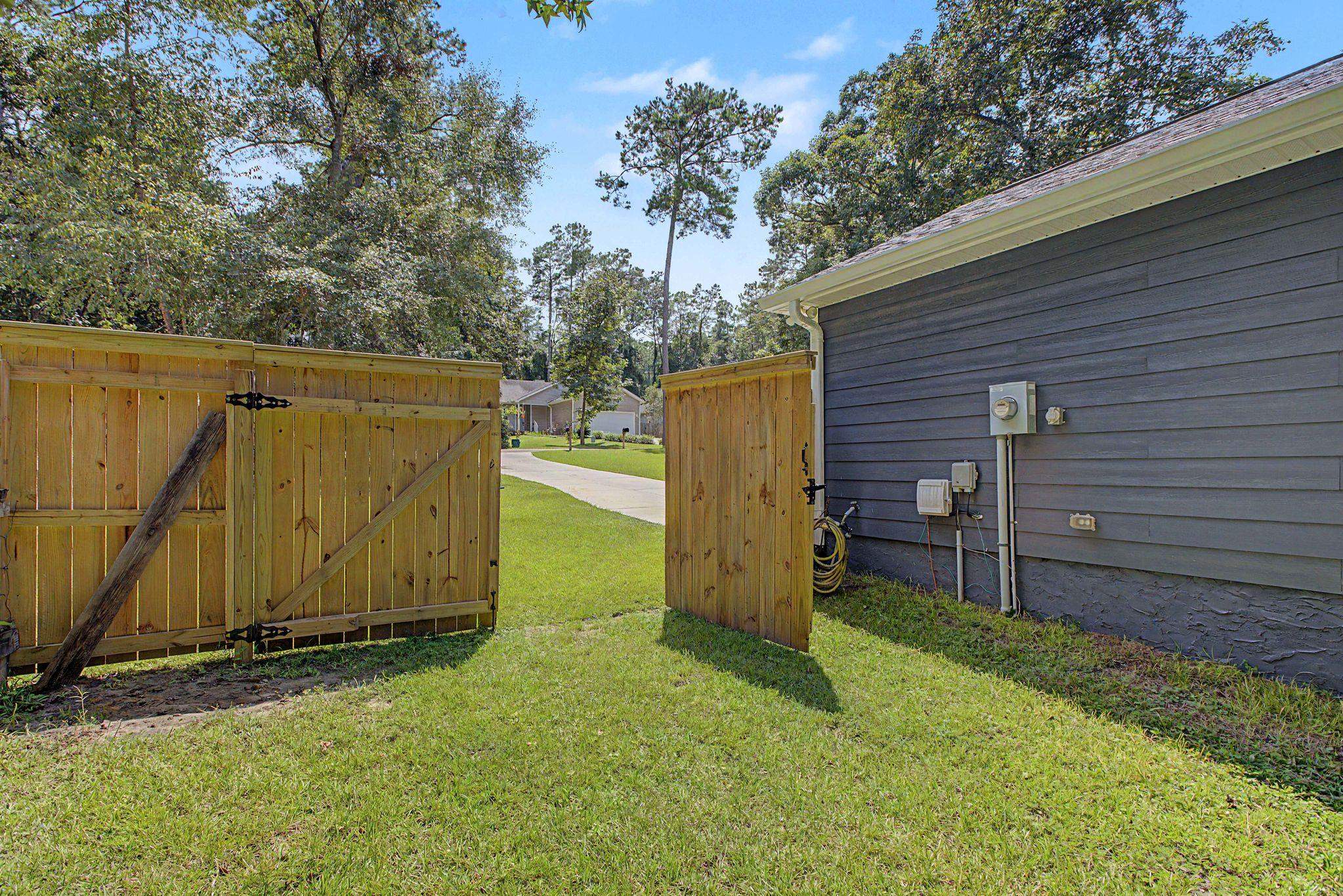 3440 Cedarwood Trail