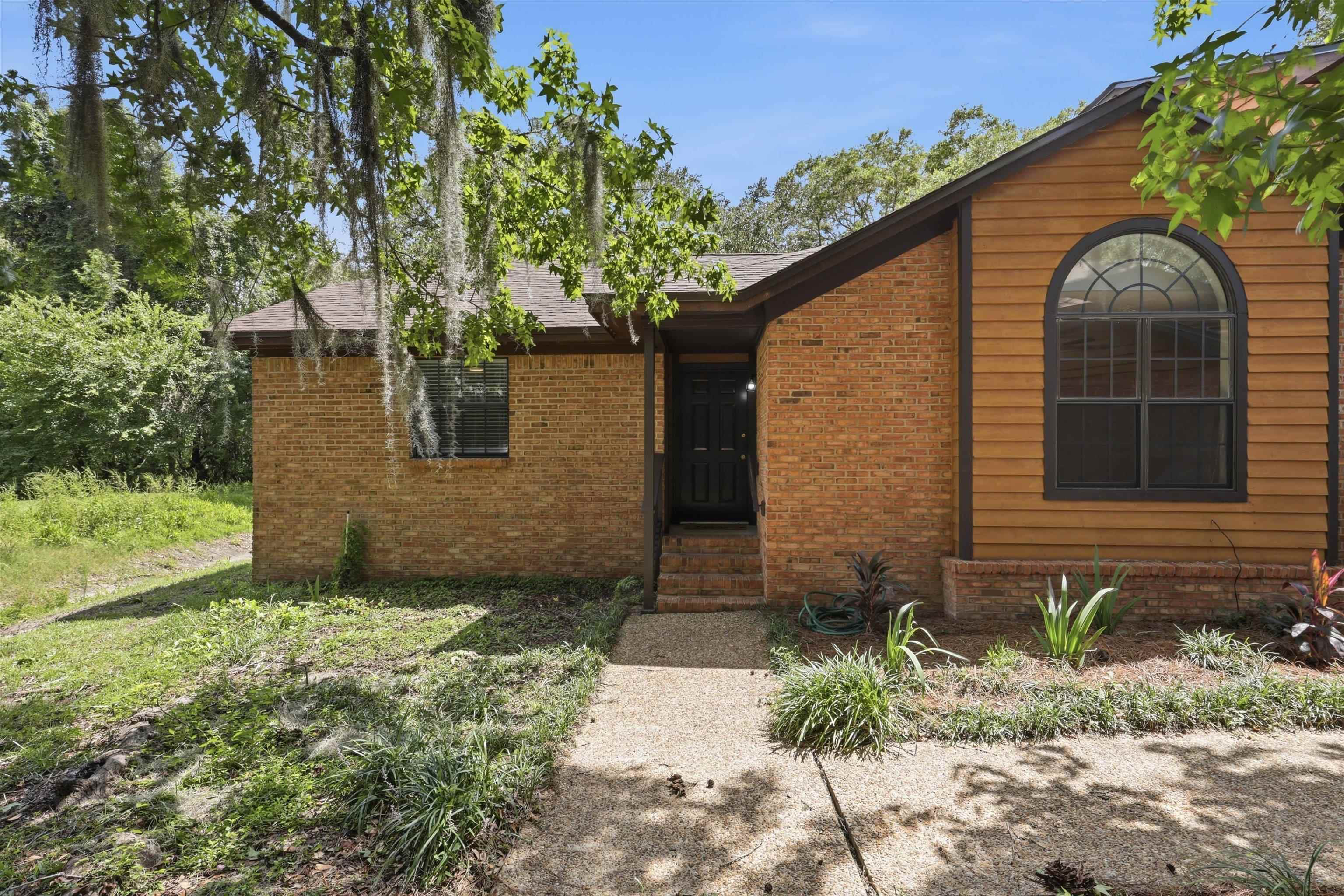 4411 Stratfordshire Court