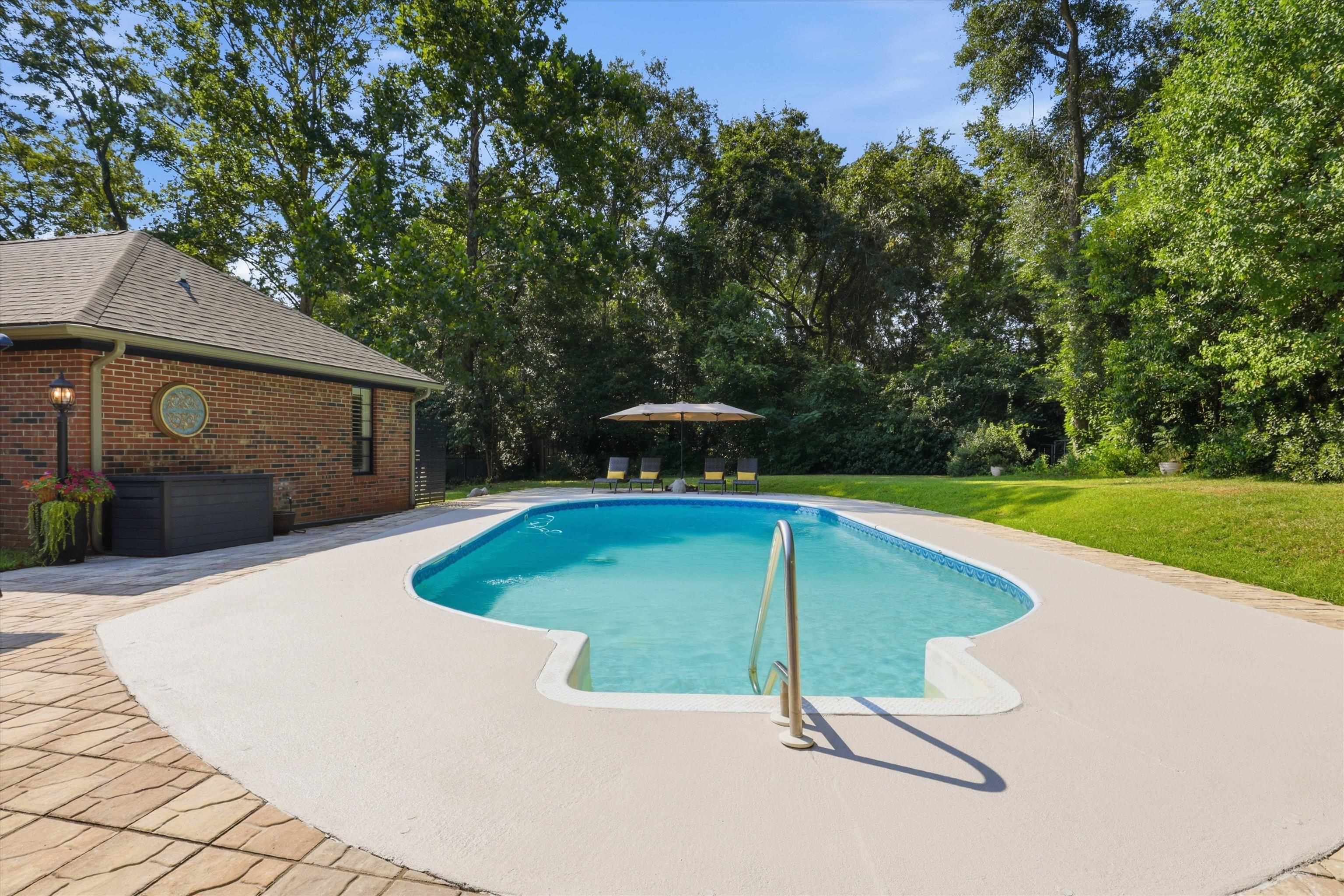 2596 Arendell Way