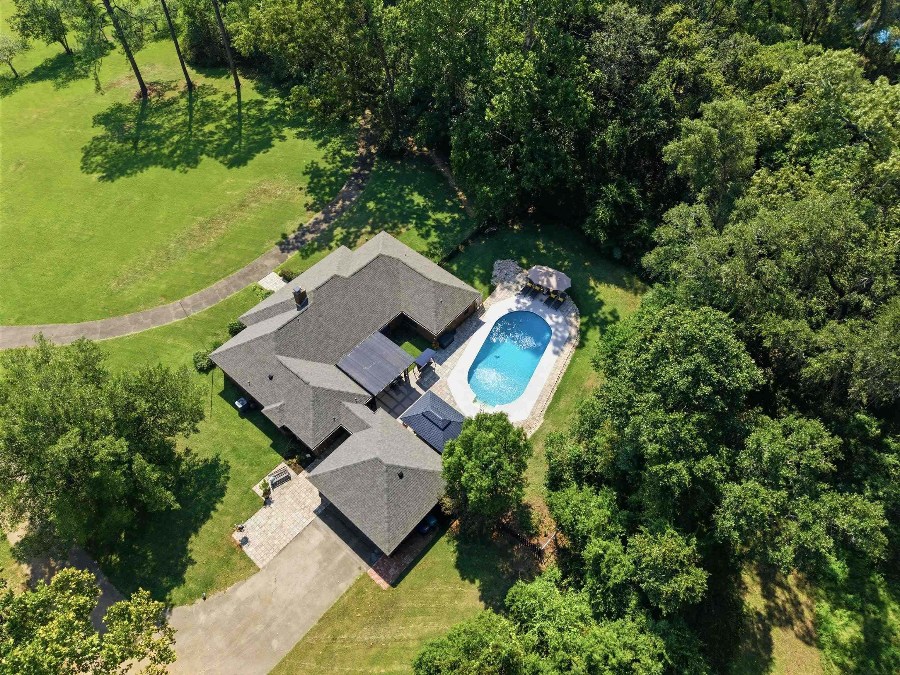 2596 Arendell Way