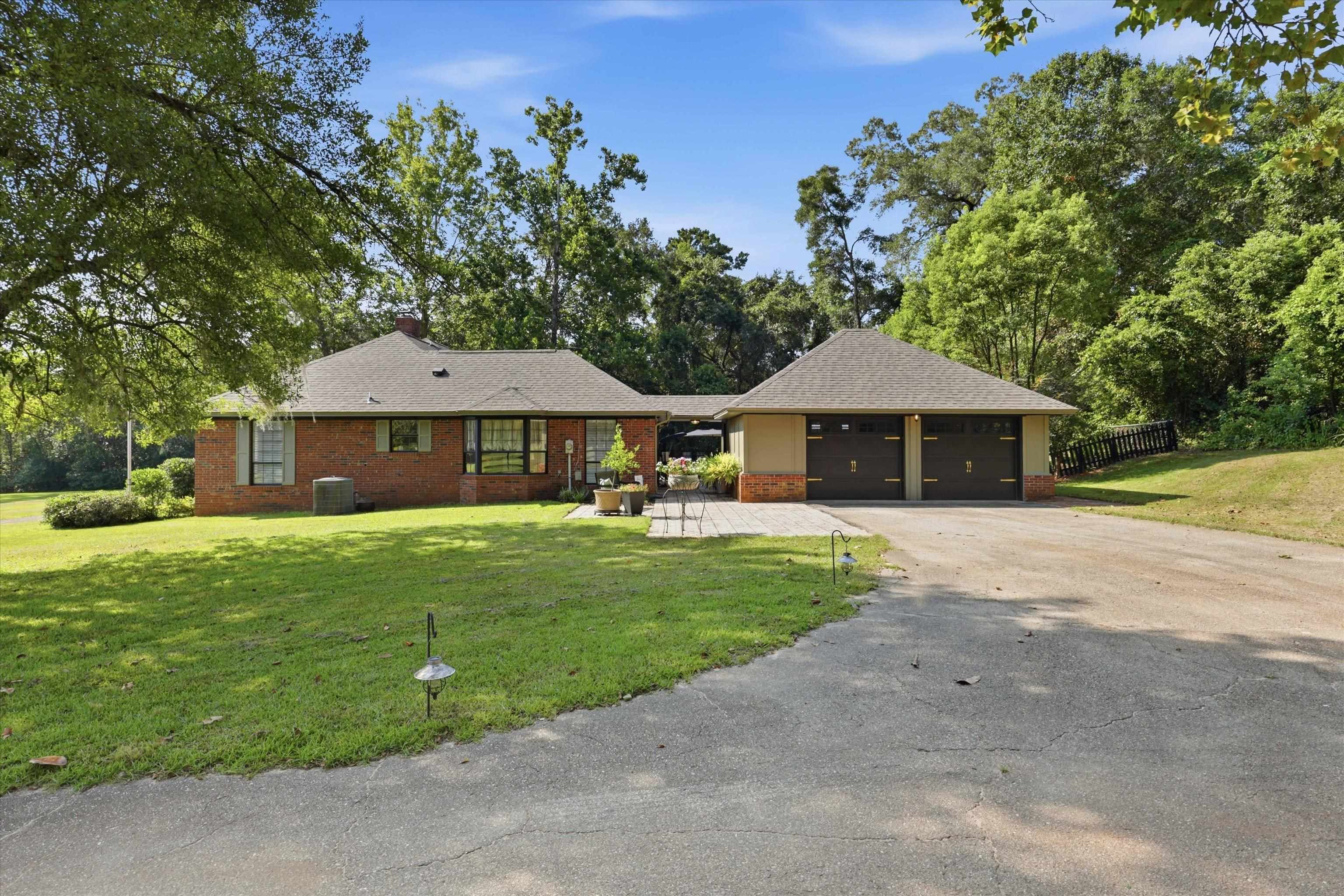 2596 Arendell Way