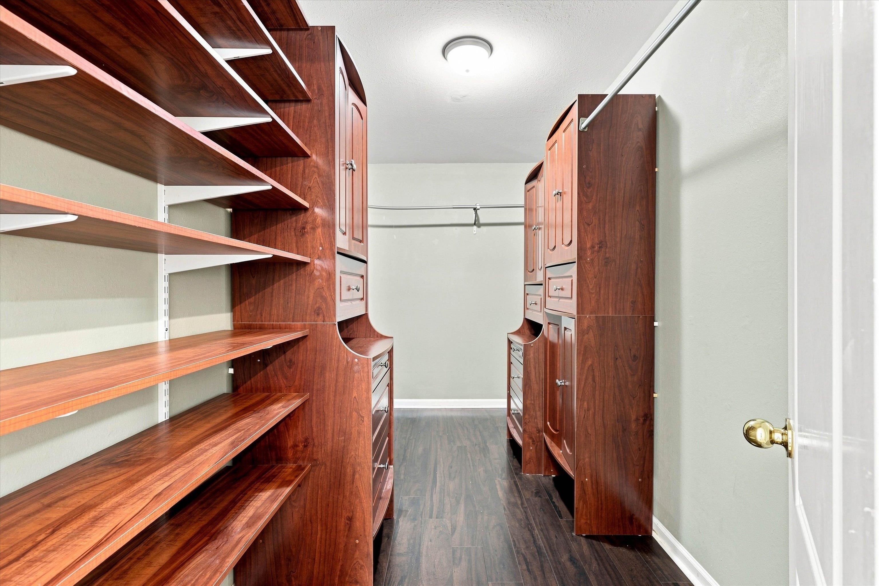 1004 Huron Trail
