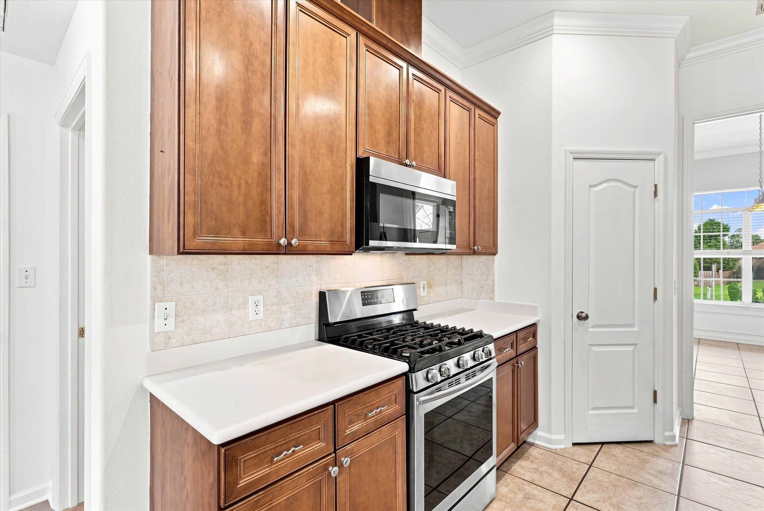 1004 Huron Trail