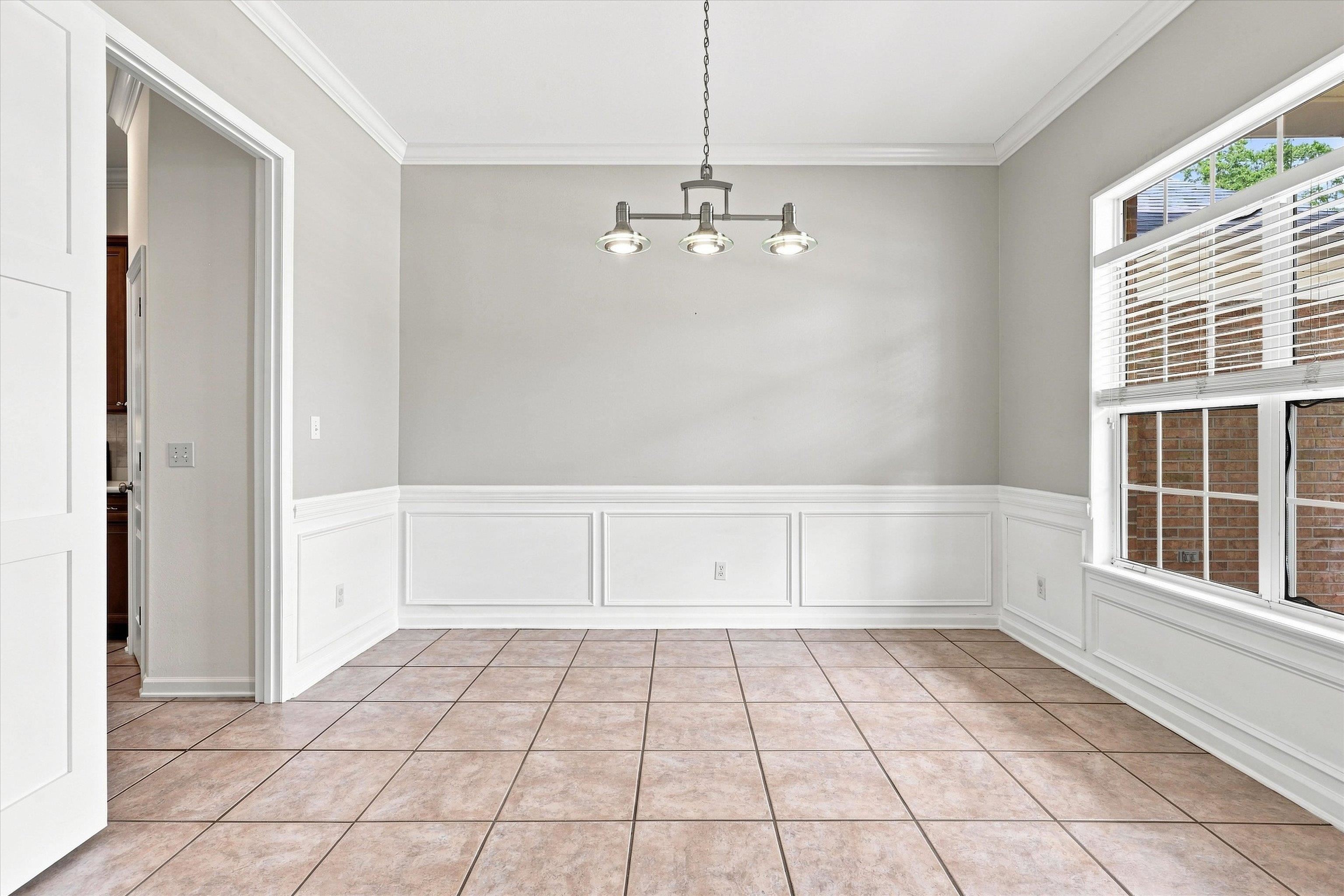 1004 Huron Trail