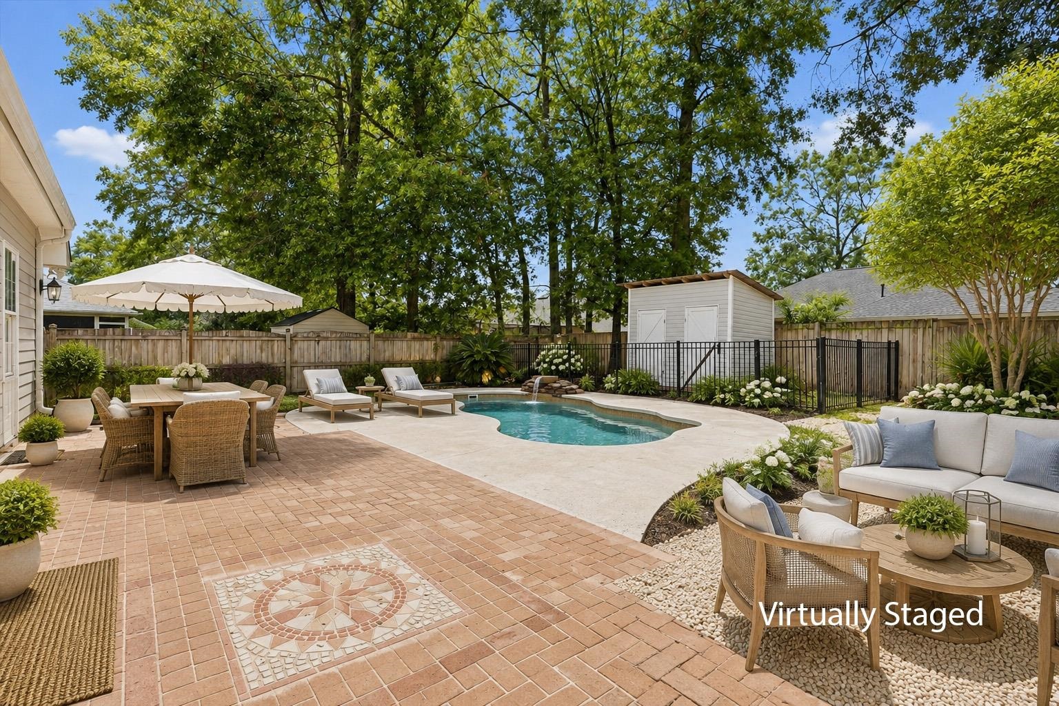 1004 Huron Trail