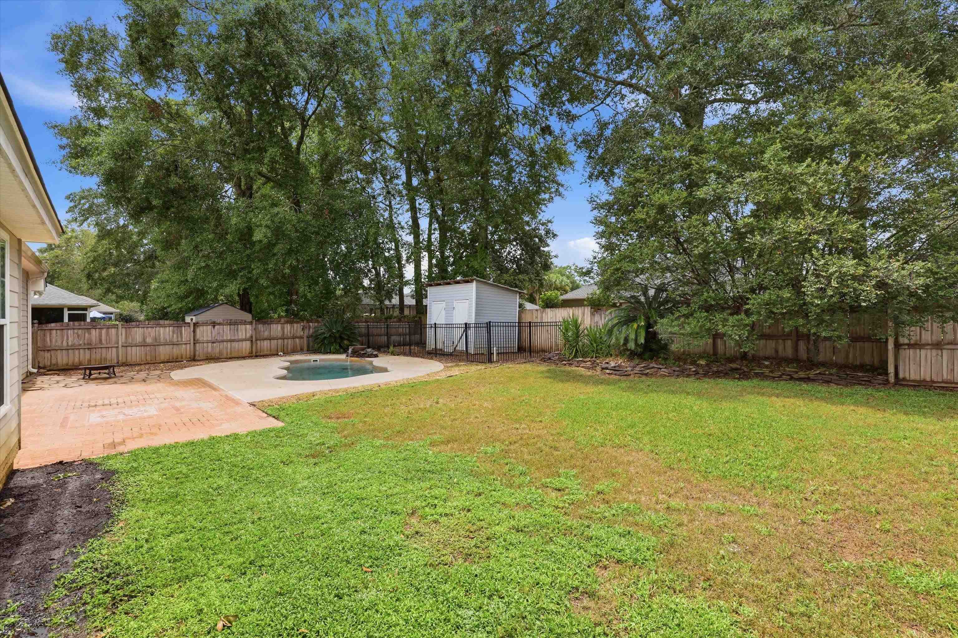 1004 Huron Trail