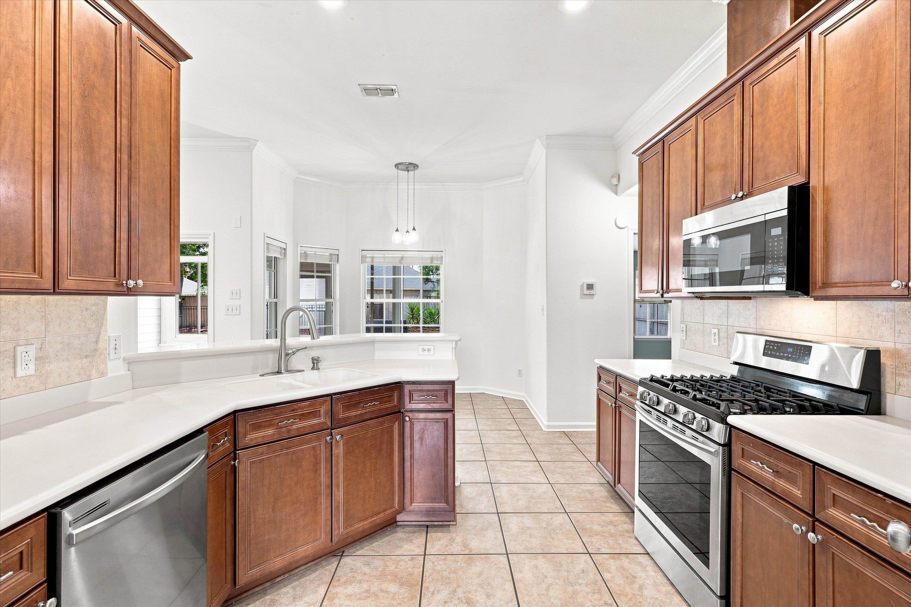 1004 Huron Trail
