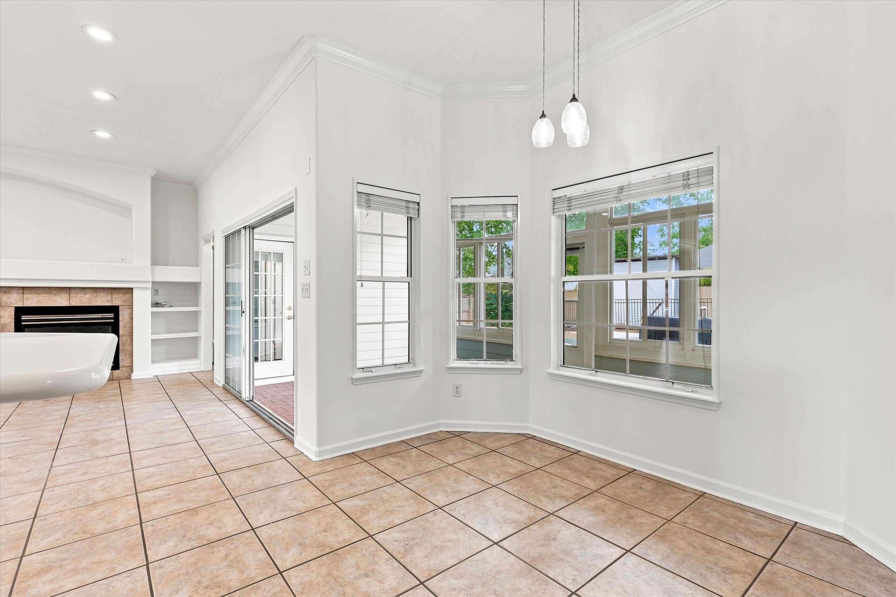 1004 Huron Trail