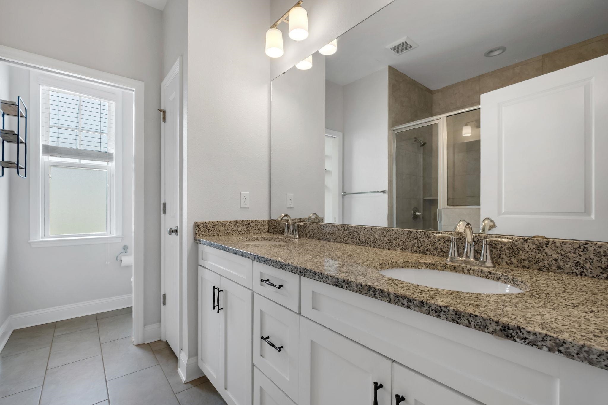 2564 Mount Vernon Lane