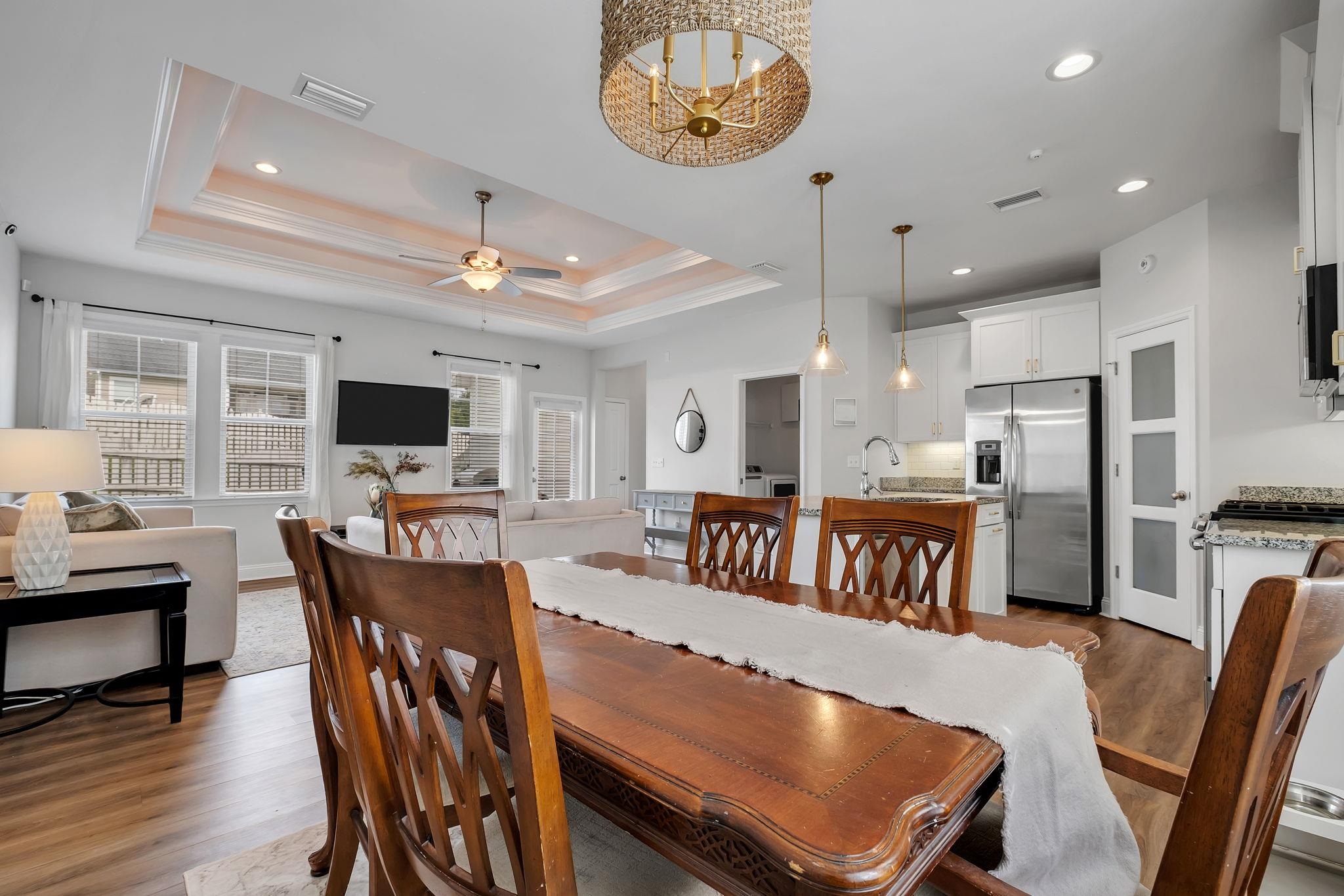 2564 Mount Vernon Lane
