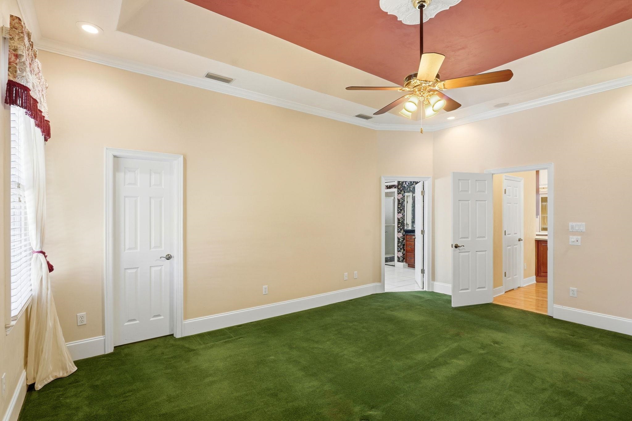 4084 FAIRHILL Way